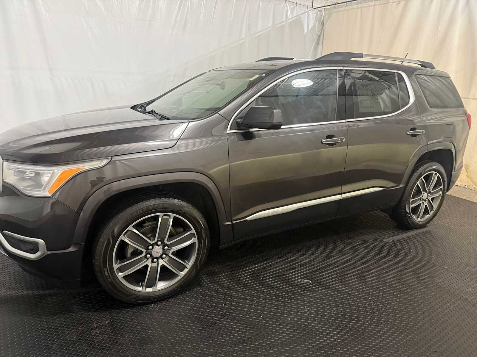 2017 Gmc Acadia Denali photo 2