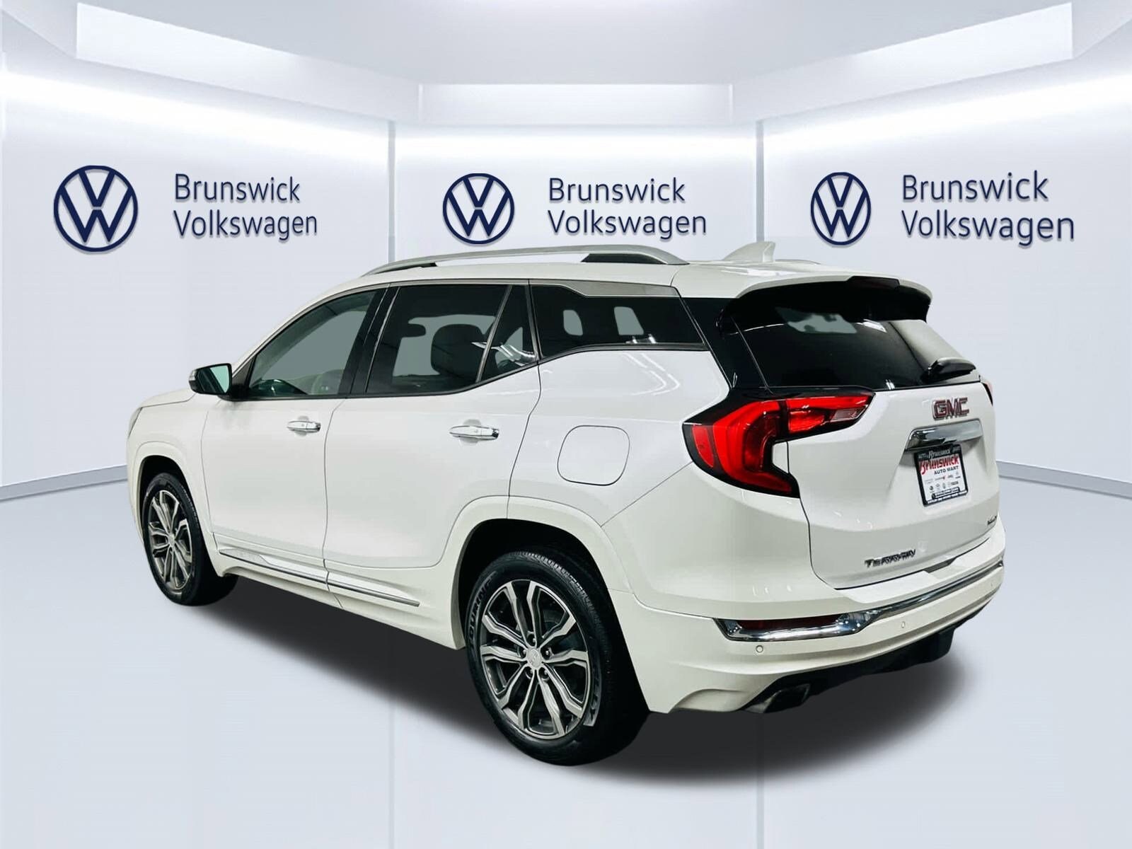 2020 Gmc Terrain Denali photo 2