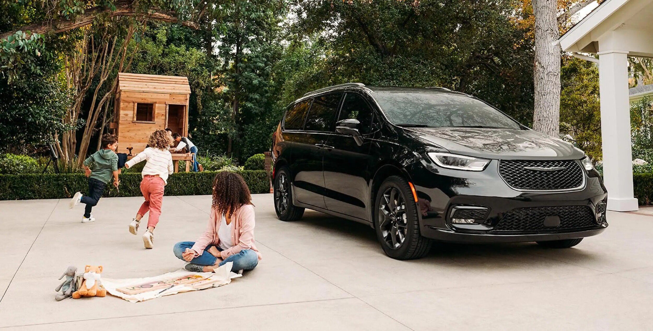 2022-chrysler-pacifica-gallery-1.png