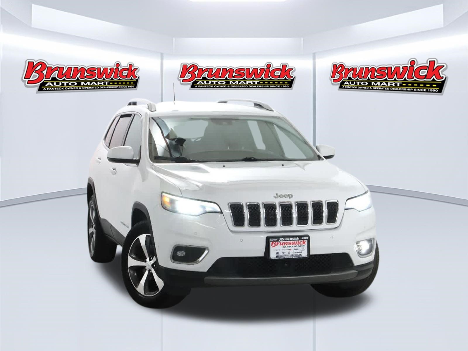 Used 2019 Jeep Cherokee Limited with VIN 1C4PJMDX6KD305542 for sale in Brunswick, OH