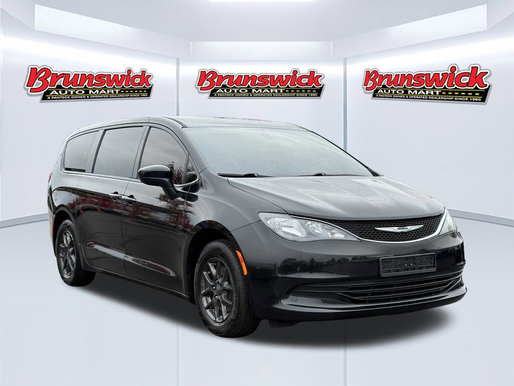Used 2017 Chrysler Pacifica Touring Van