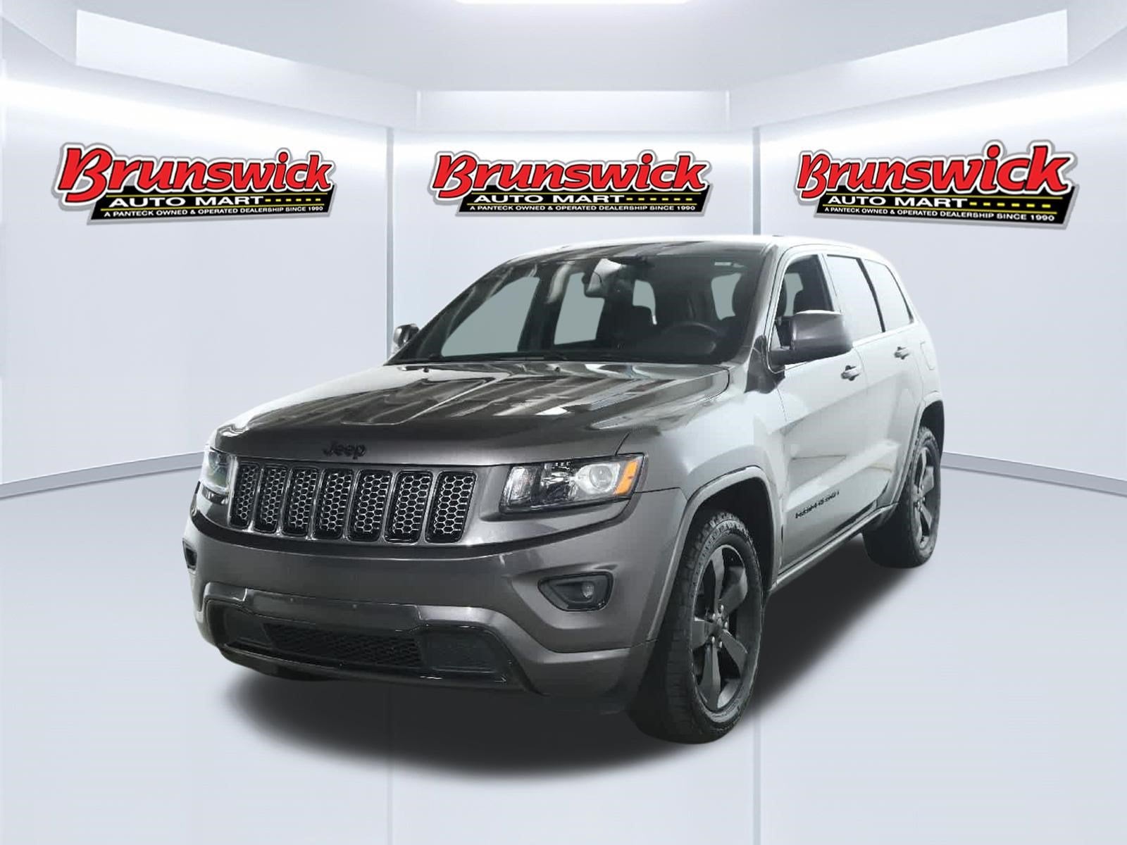 Used 2014 Jeep Grand Cherokee Laredo with VIN 1C4RJFAG7EC579951 for sale in Brunswick, OH