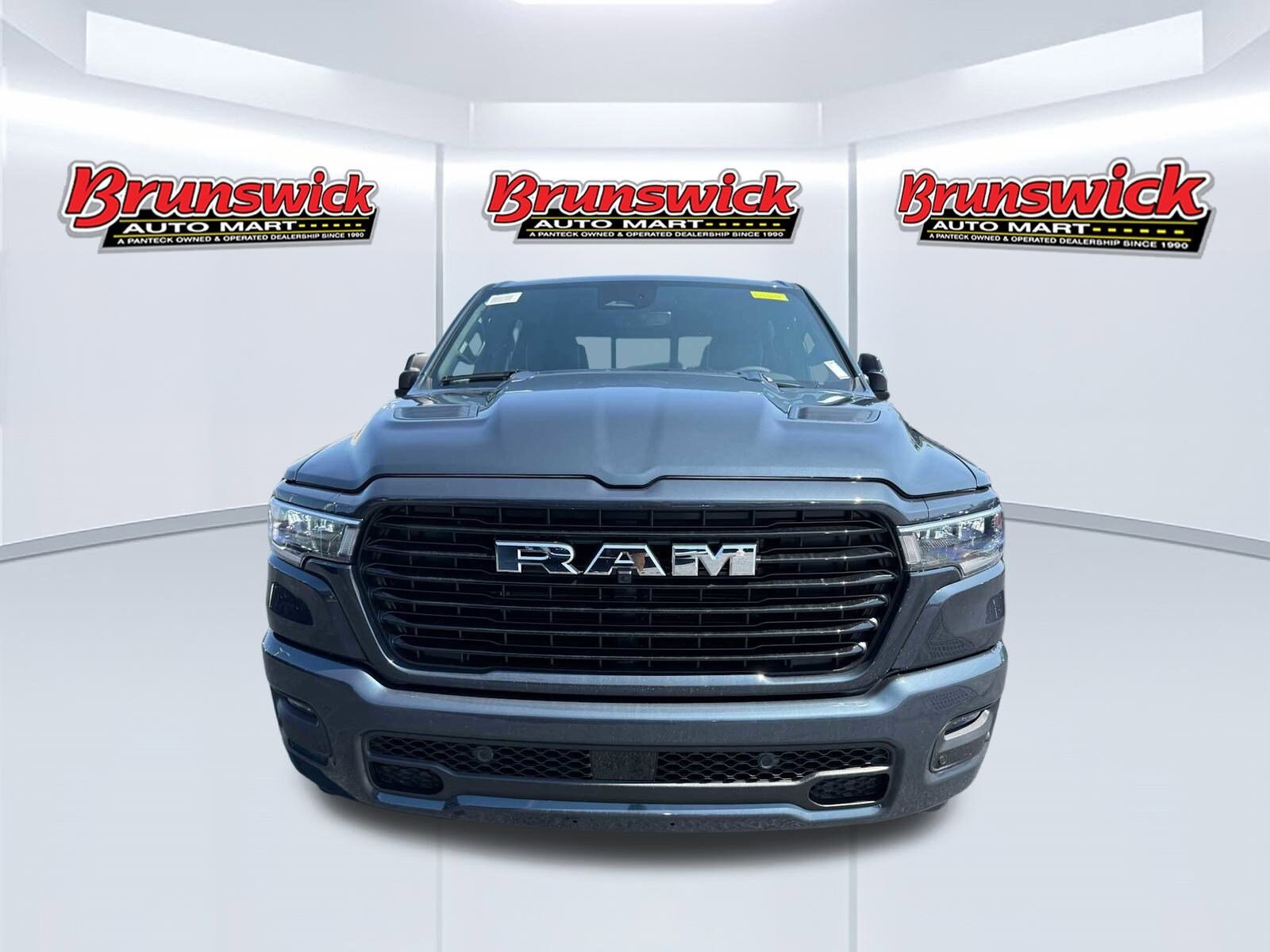 2026 Ram 1500 Laramie photo 2