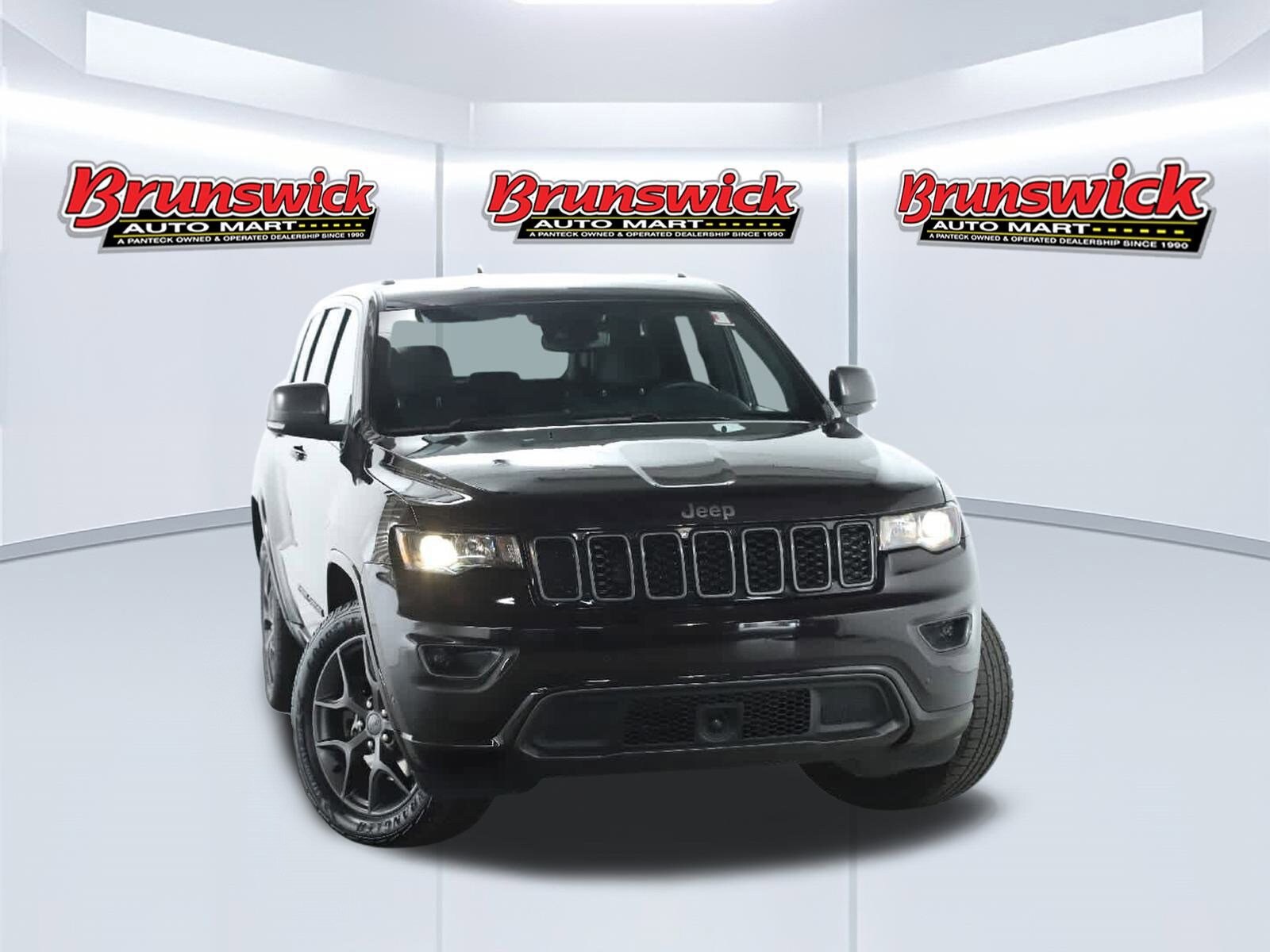 2021 Jeep Grand Cherokee Limited photo 2