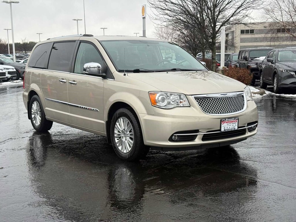 Used 2015 Chrysler Town & Country Limited Platinum Van