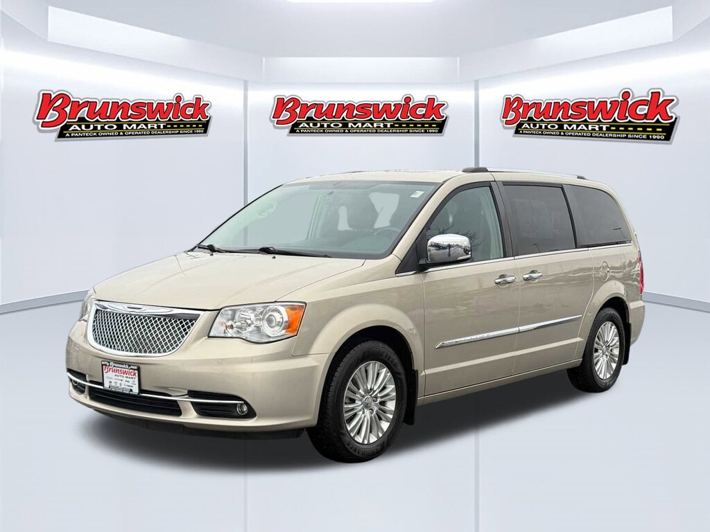 Used 2015 Chrysler Town & Country Limited Platinum Van