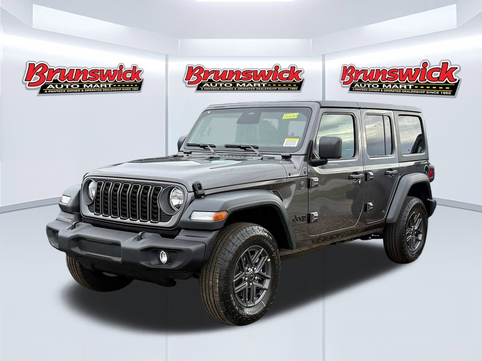 2026 Jeep Wrangler 4-Door Sport S's photo