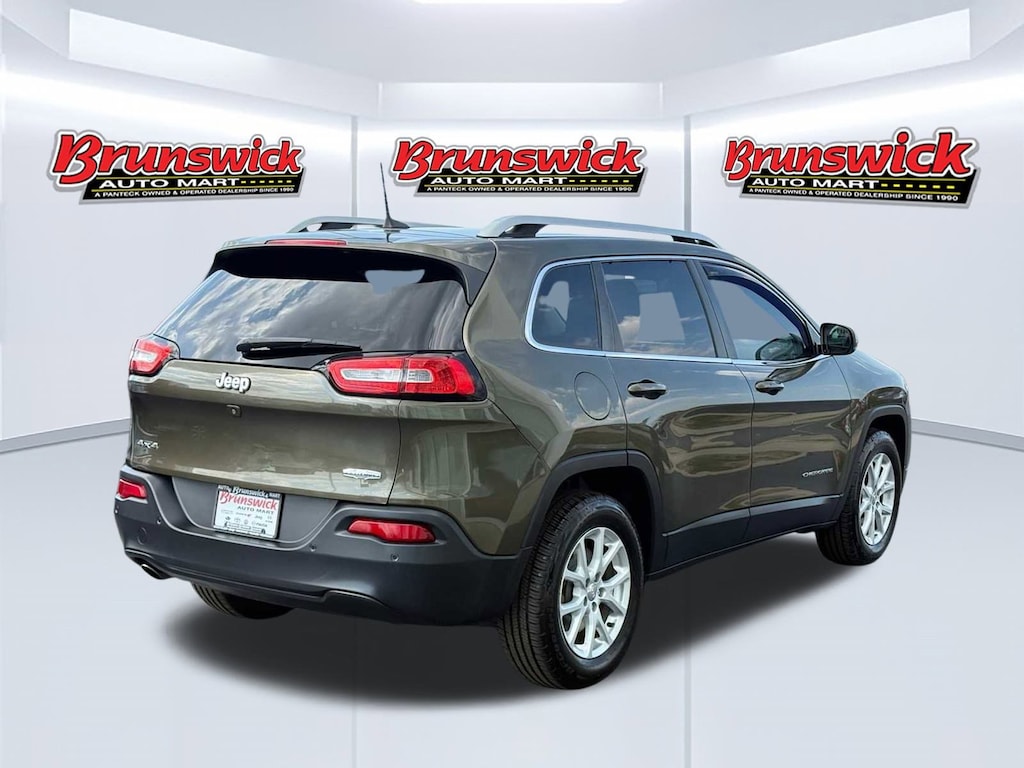 Used 2016 Jeep Cherokee Latitude 4x4 SUV