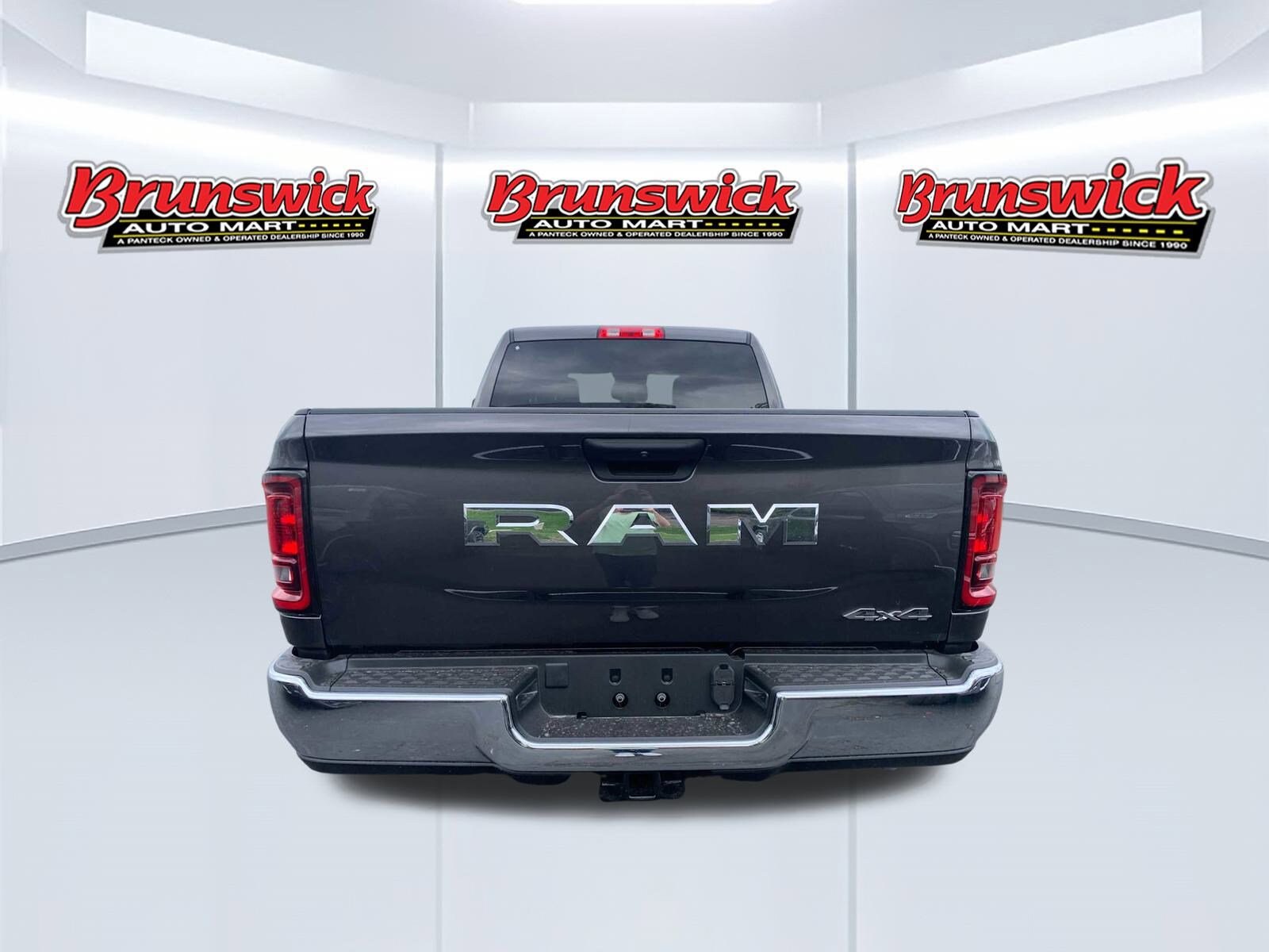 2025 Ram 2500 Tradesman photo 4