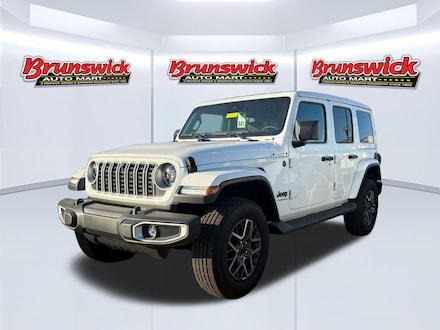 2025 Jeep Wrangler 4-DOOR SAHARA Sport Utility