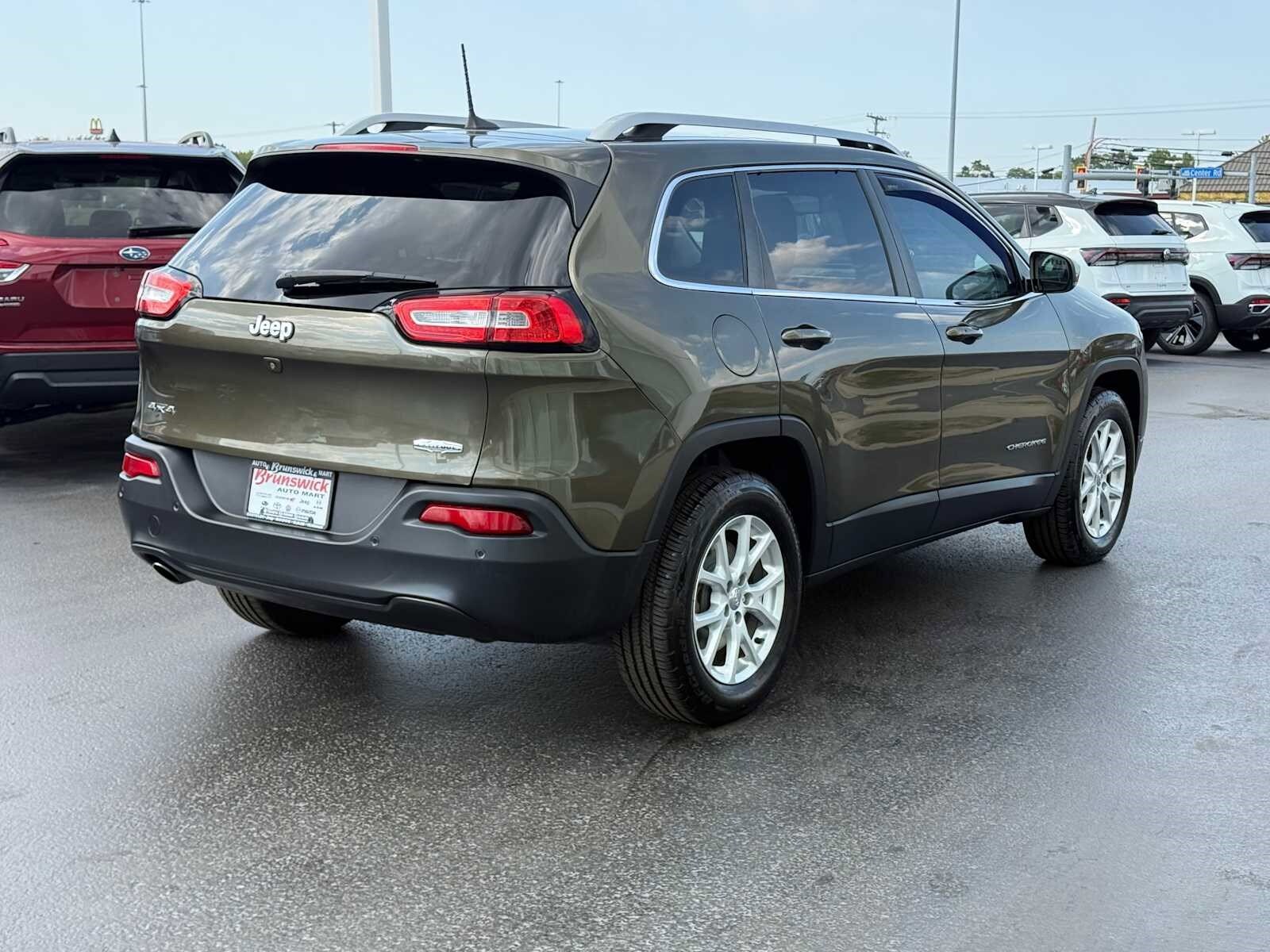 2016 Jeep Cherokee Latitude photo 3