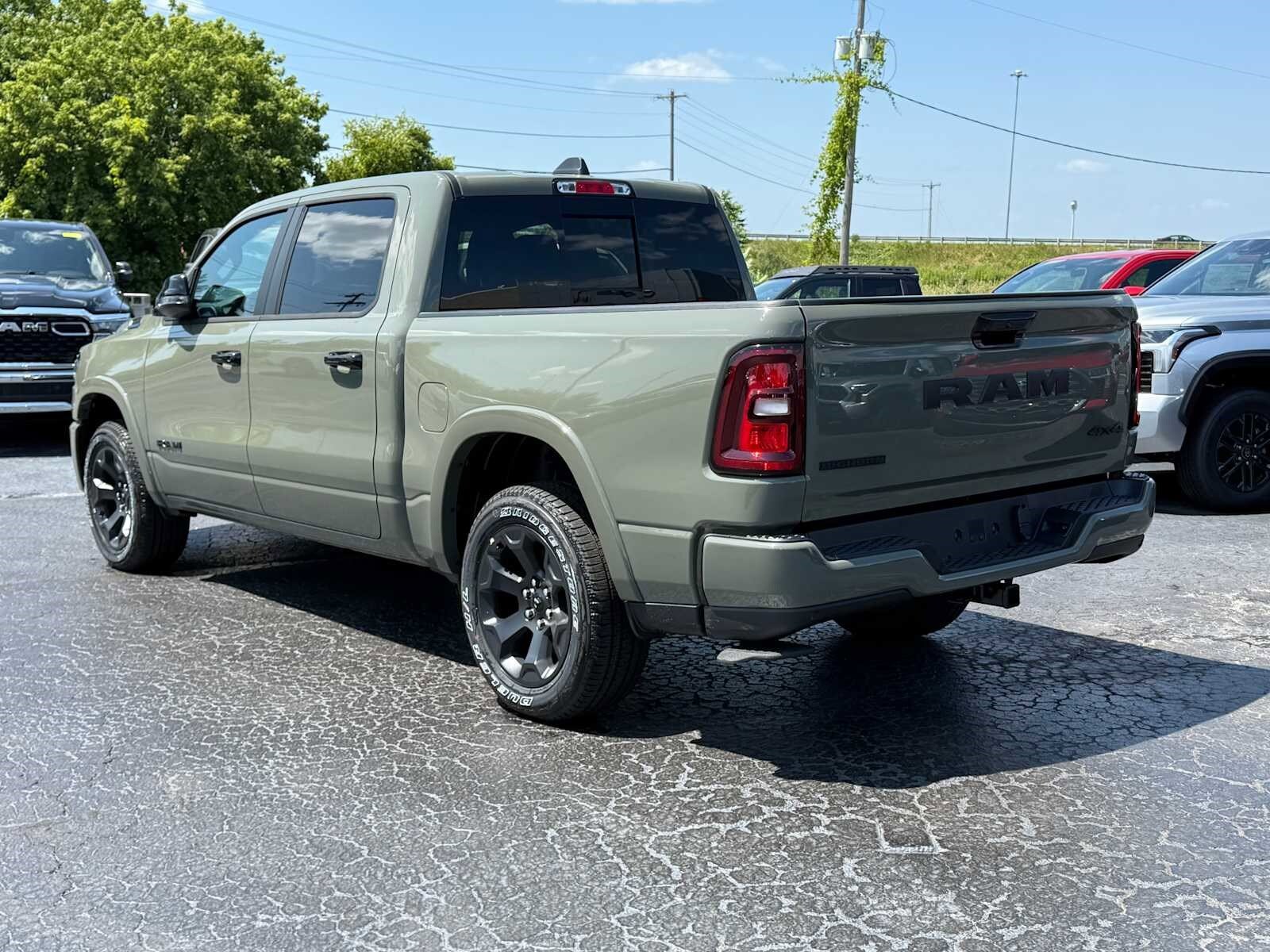 2025 Ram 1500 Big Horn photo 4
