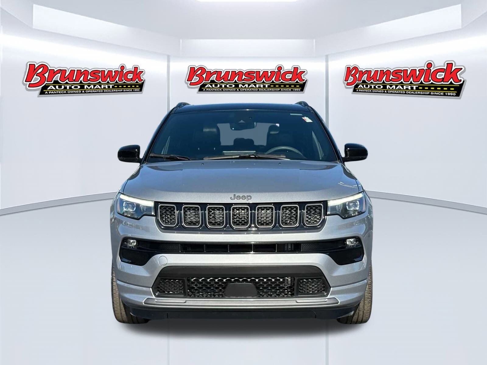 2023 Jeep Compass Limited photo 2