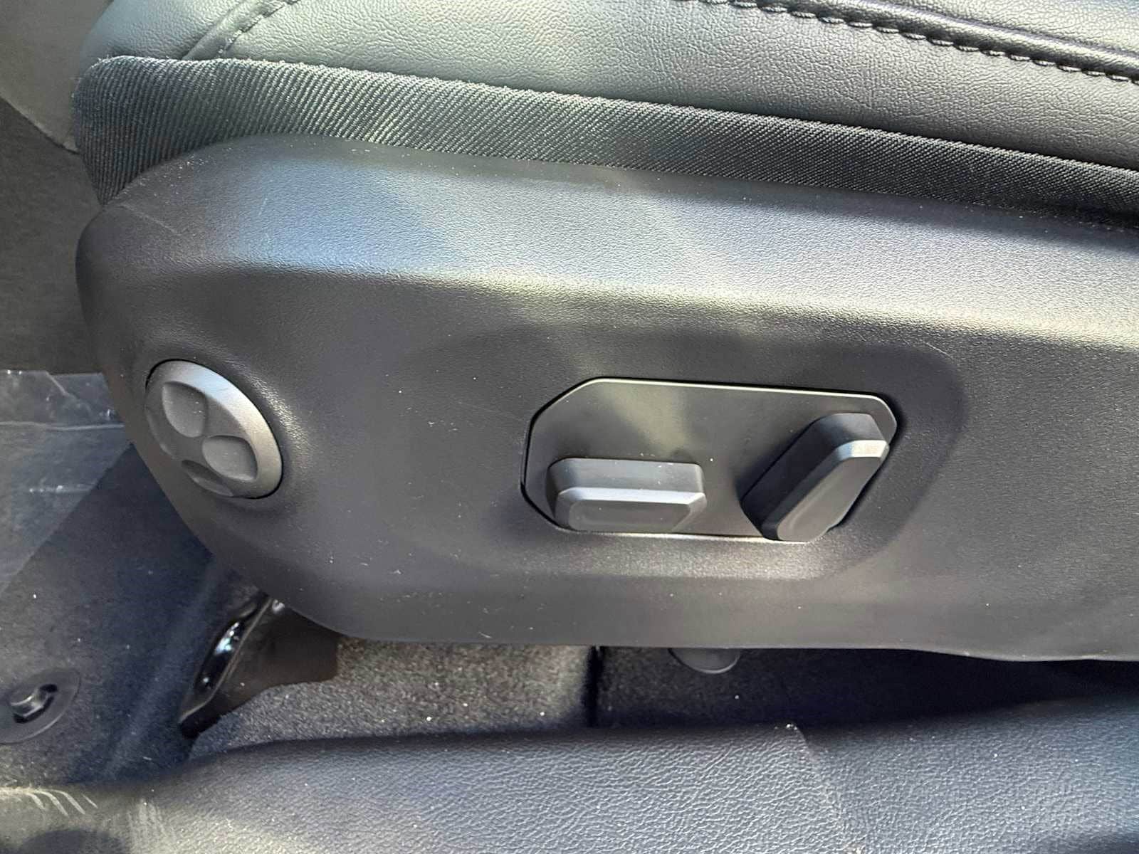 2026 Jeep Wrangler 2-Door Rubicon - Photo 9
