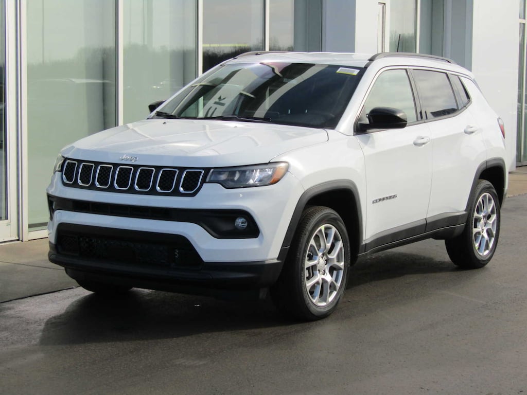 New 2024 Jeep Compass LATITUDE LUX 4X4 For Sale in Brunswick, OH Near