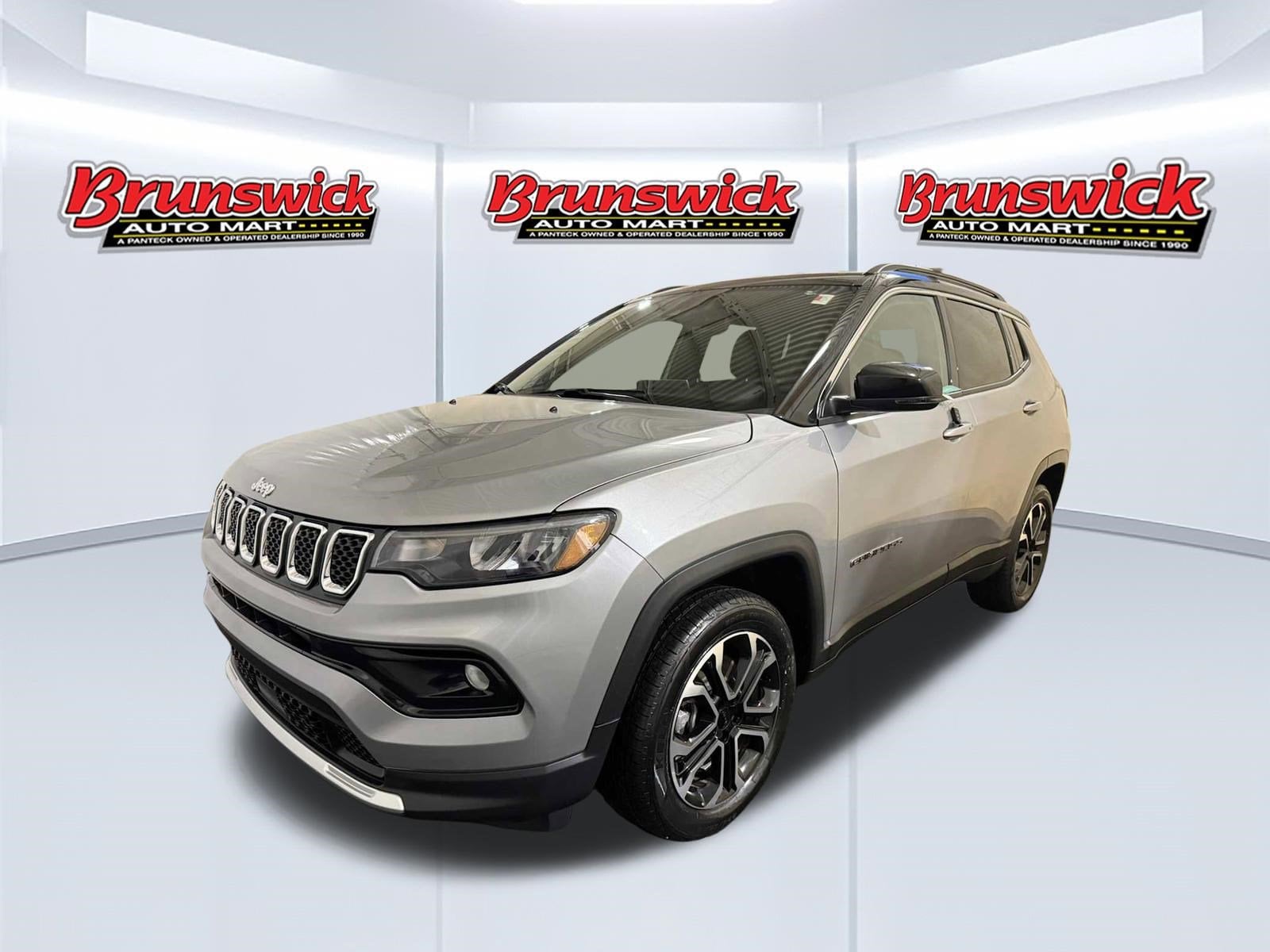 2023 Jeep Compass Limited 4X4's photo