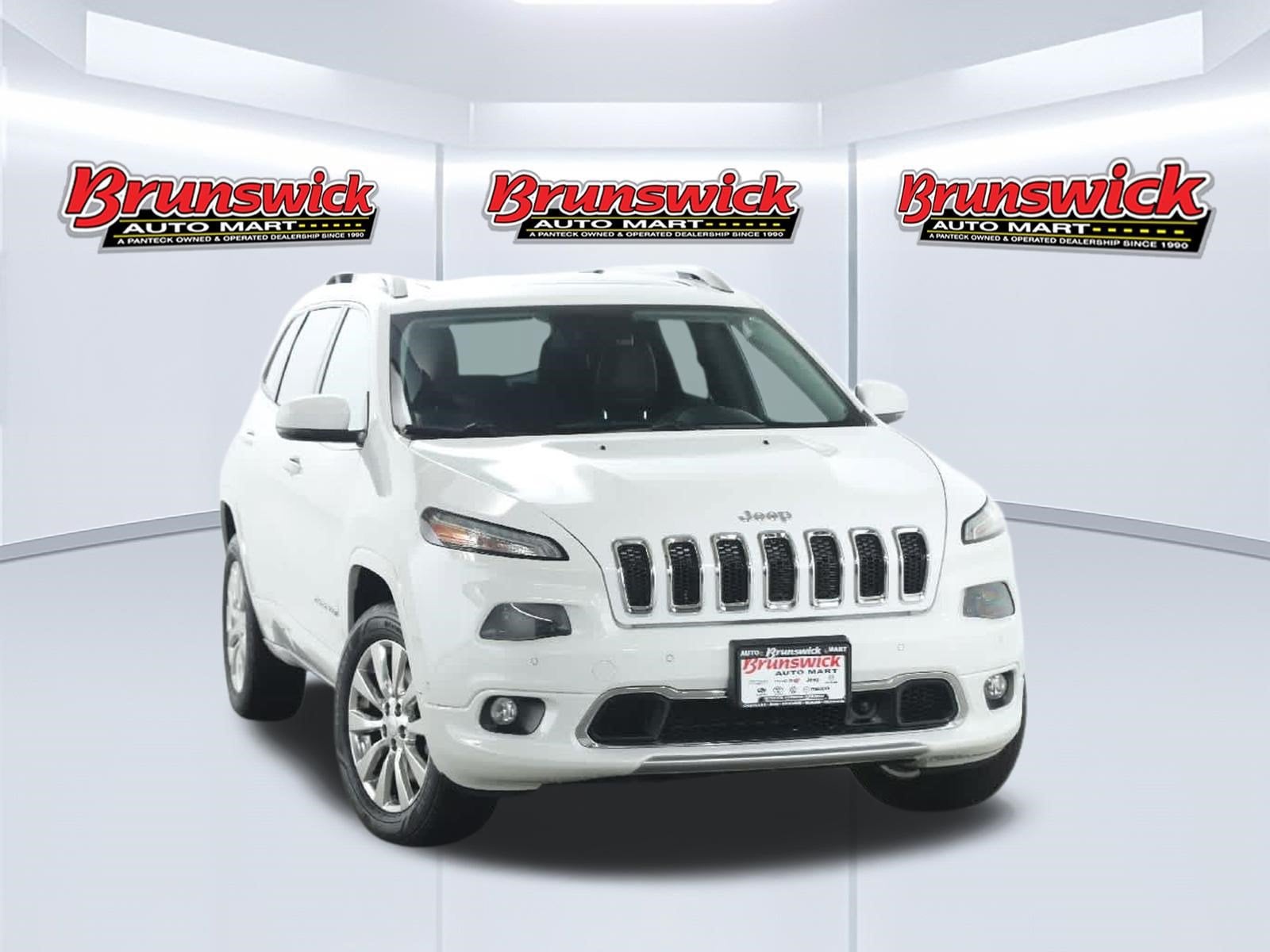 Used 2018 Jeep Cherokee Overland with VIN 1C4PJMJX6JD614432 for sale in Brunswick, OH