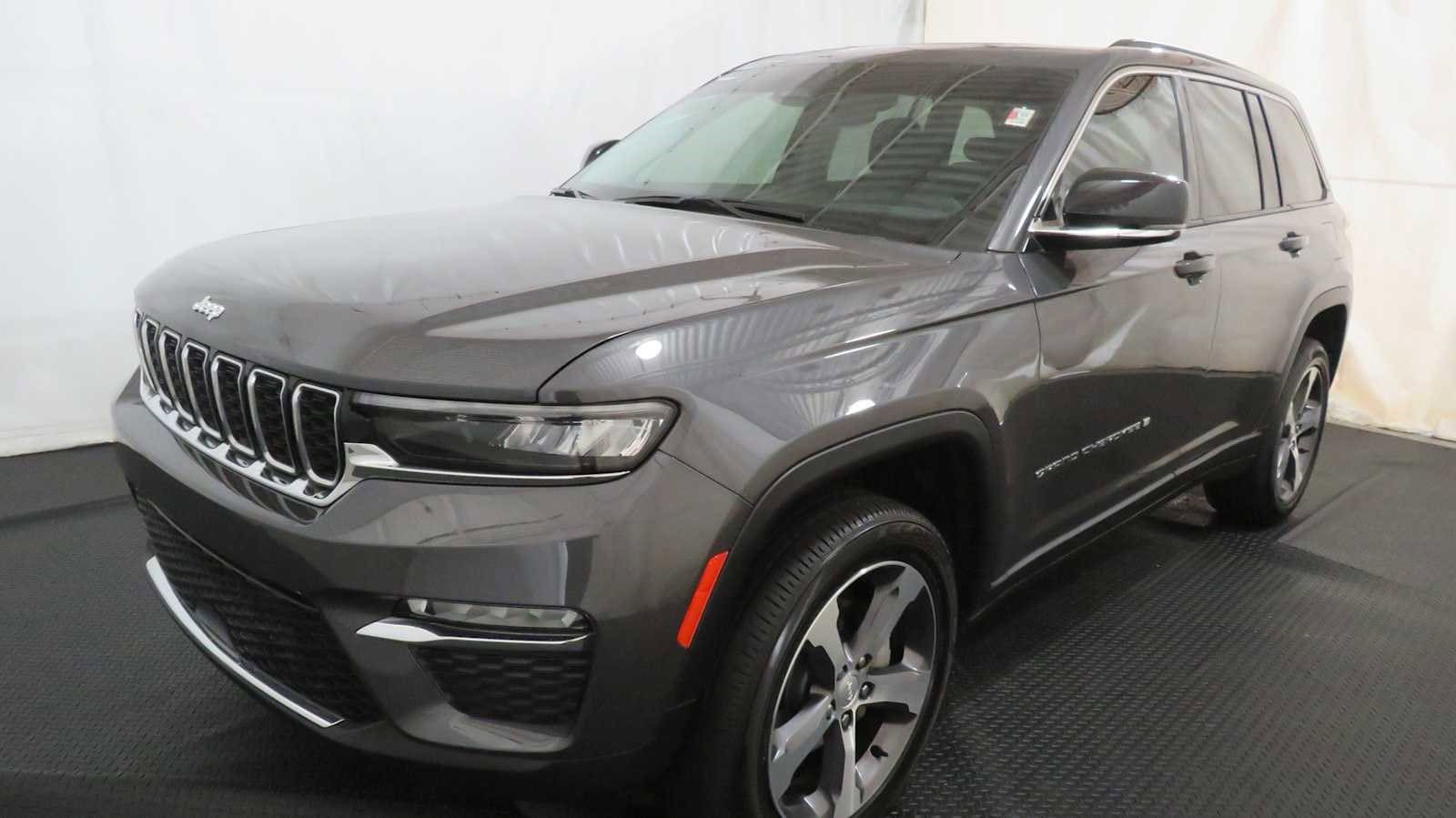 2023 Jeep Grand Cherokee Limited's photo