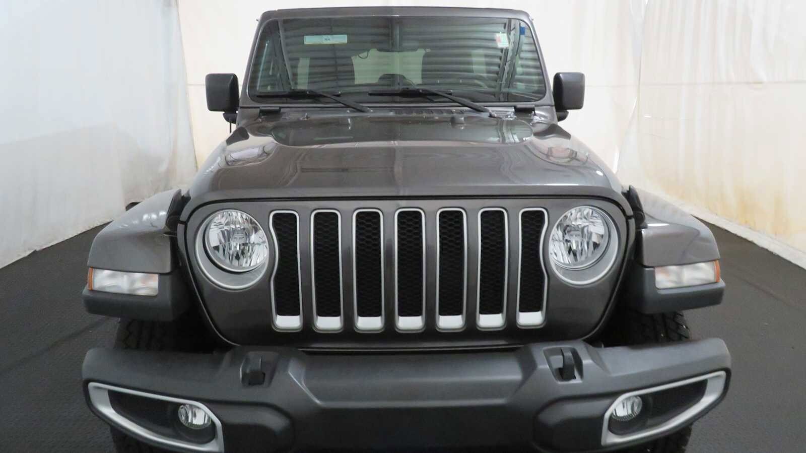 2021 Jeep Wrangler Unlimited Sahara photo 3