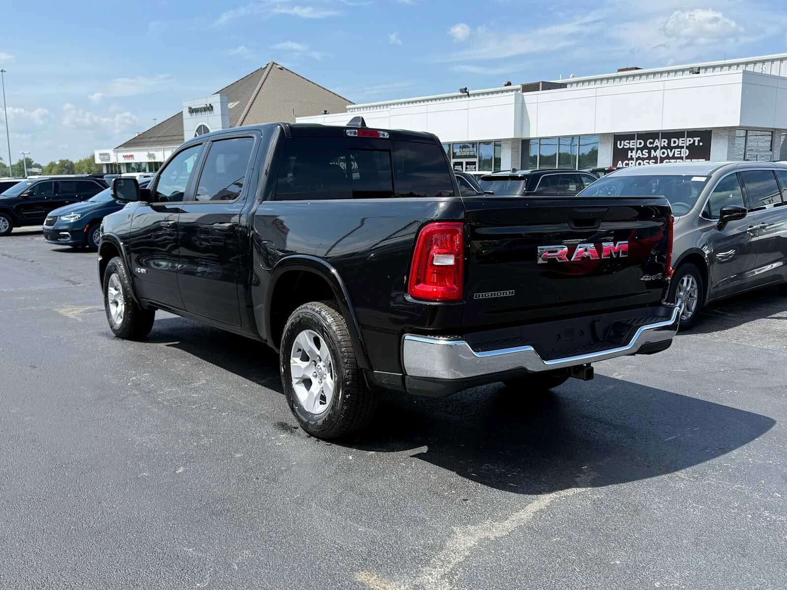 2025 Ram 1500 Big Horn photo 3