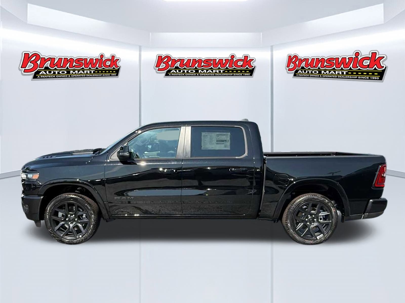 2026 Ram 1500 Laramie photo 2