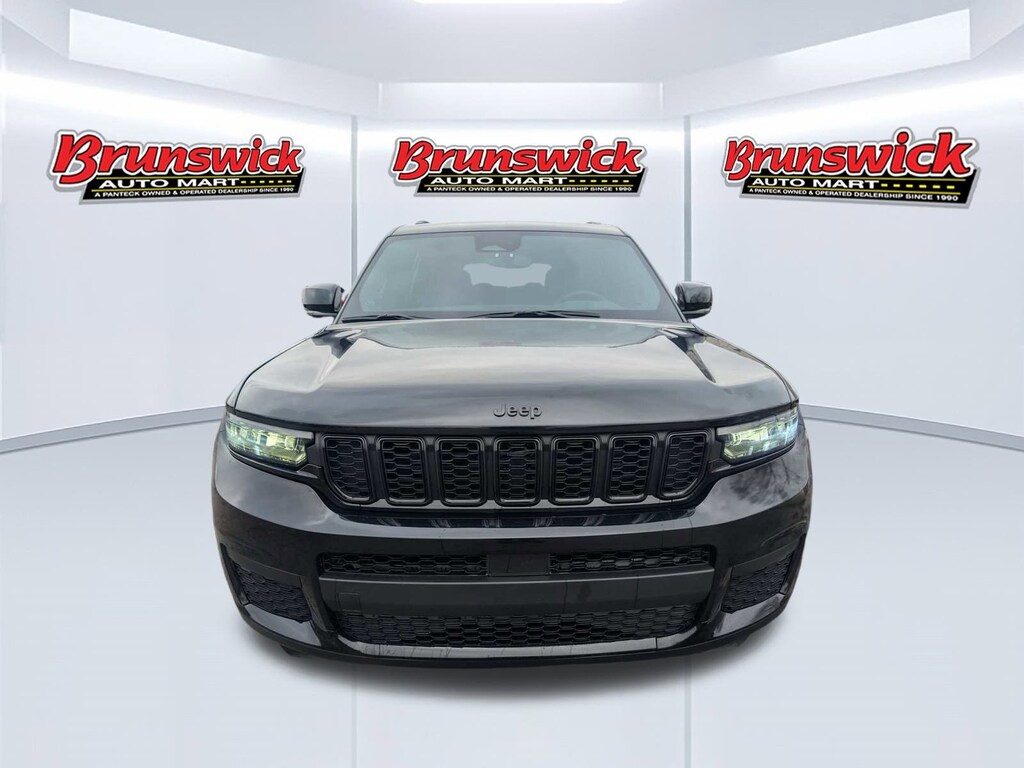 Used 2024 Jeep Grand Cherokee L Laredo SUV