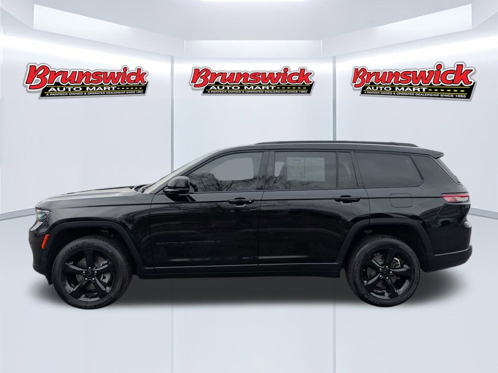 Used 2024 Jeep Grand Cherokee L Laredo SUV