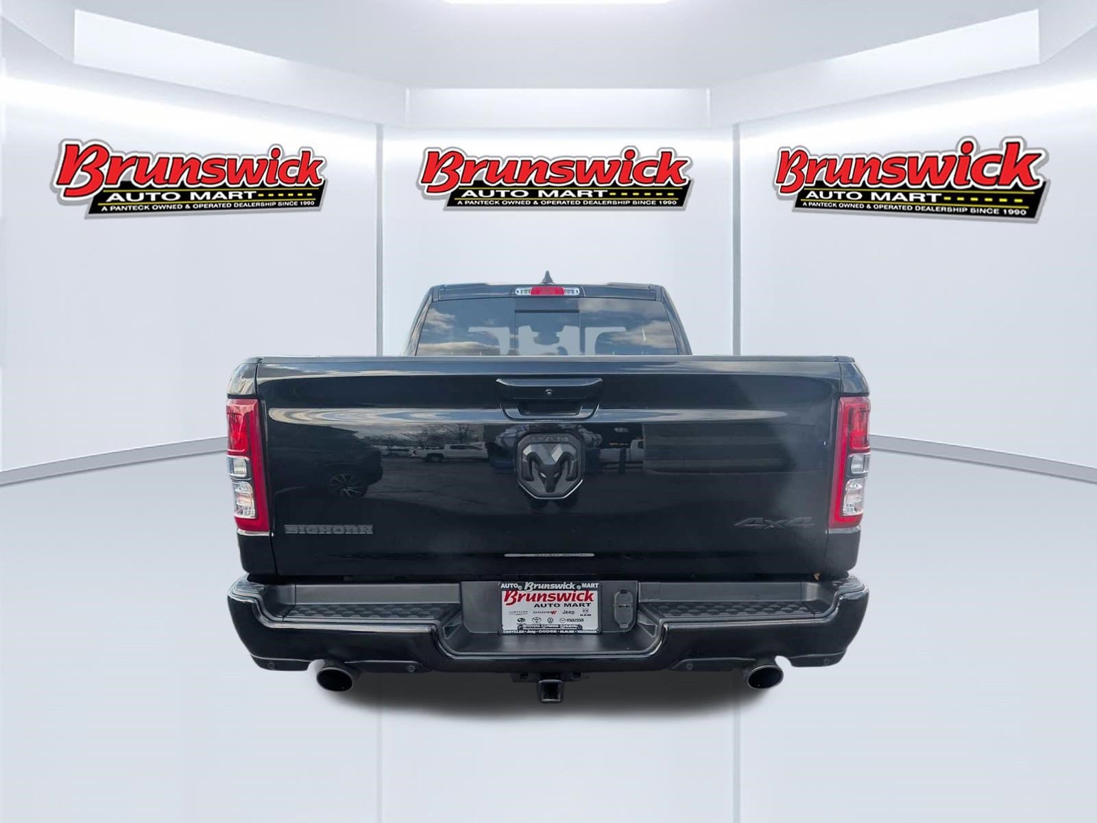 View vehicle photo 6