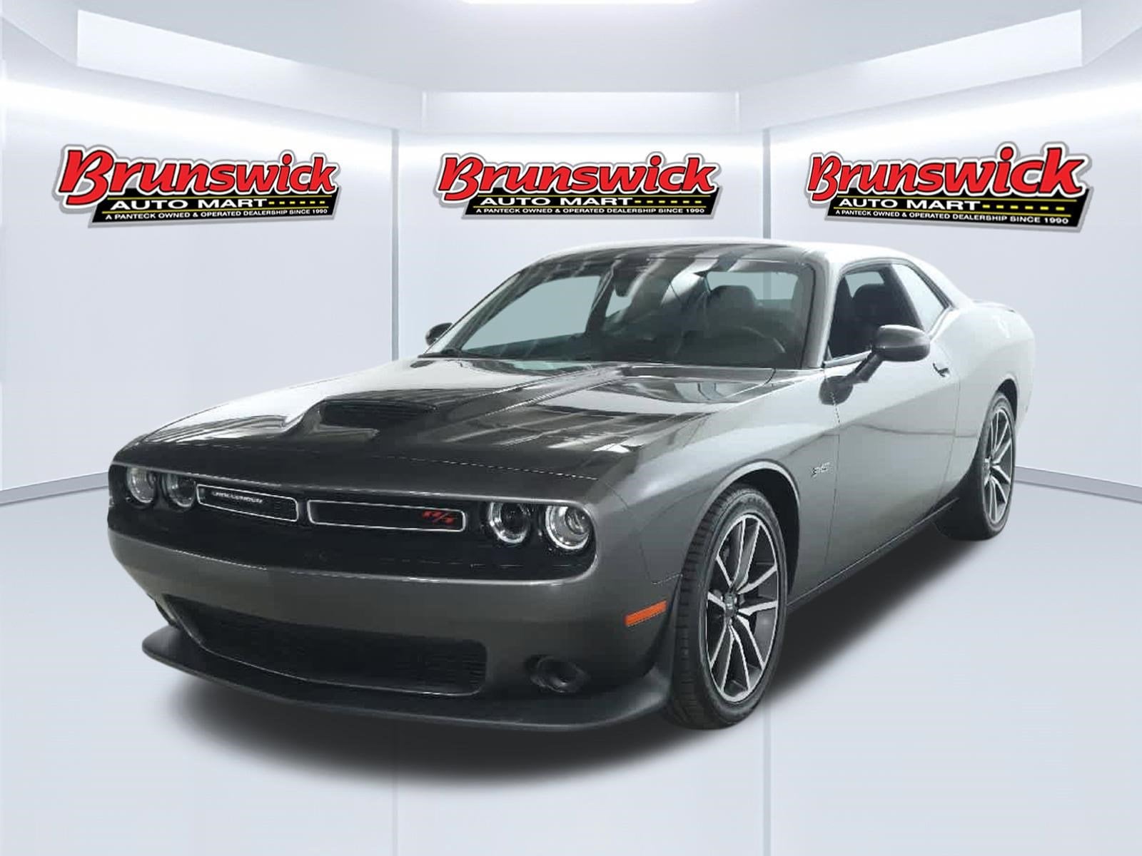2023 Dodge Challenger R/T's photo