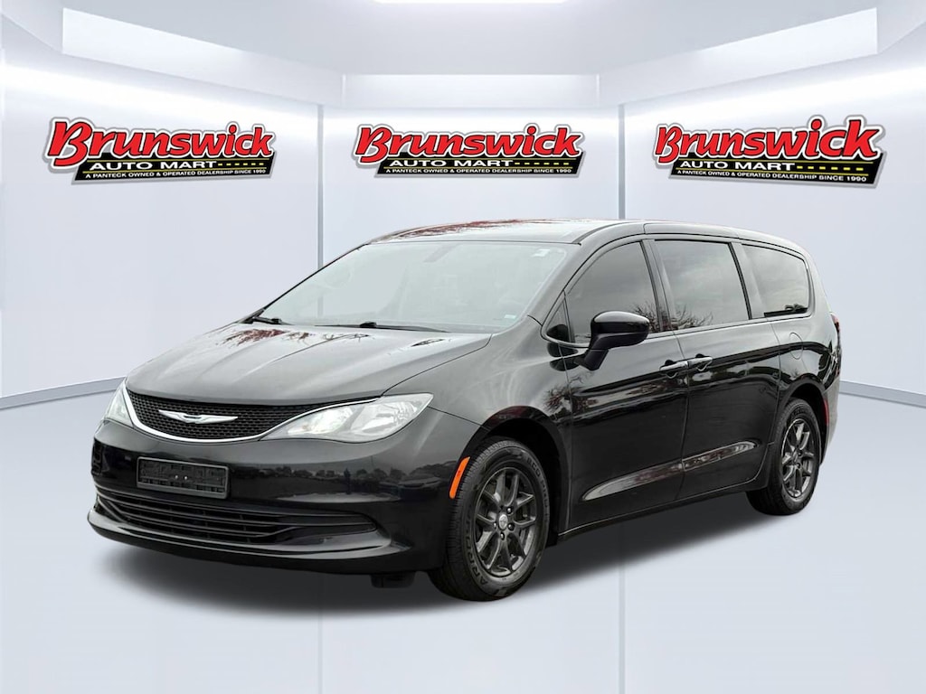Used 2017 Chrysler Pacifica Touring Van