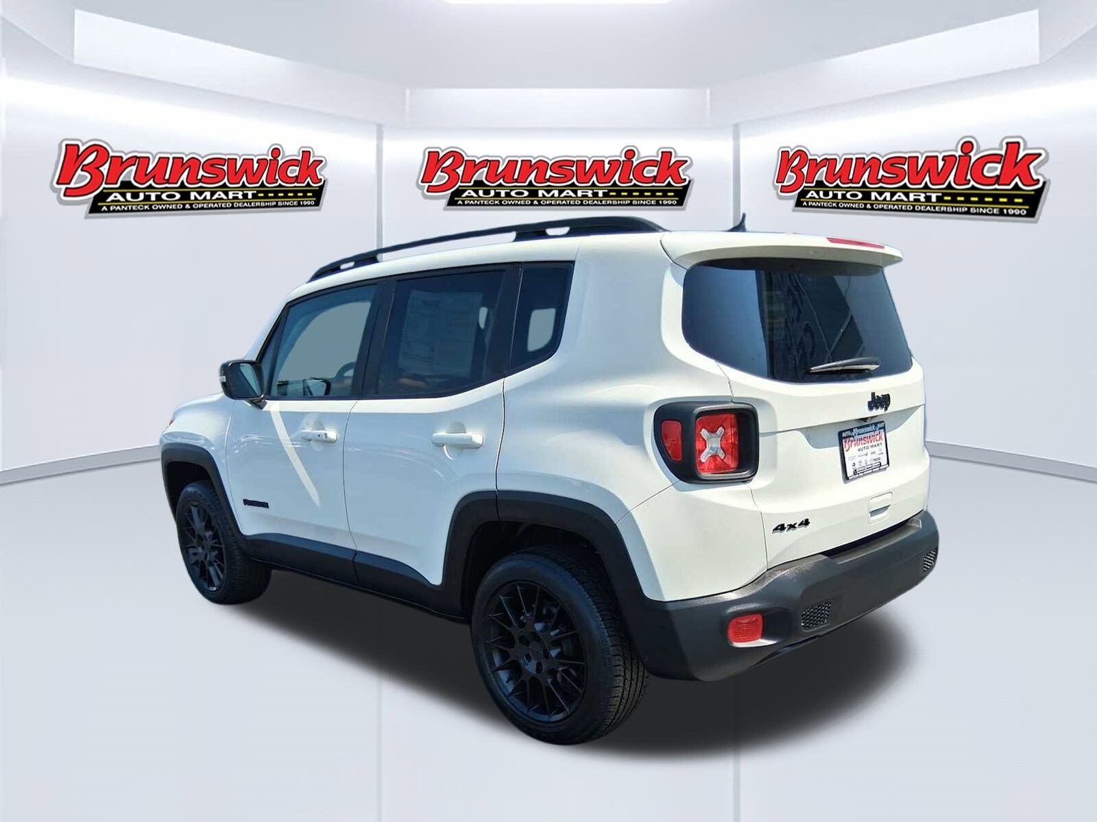 2023 Jeep Renegade Latitude photo 2