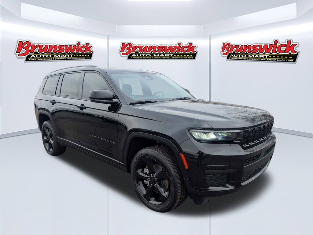 Used 2024 Jeep Grand Cherokee L Laredo SUV