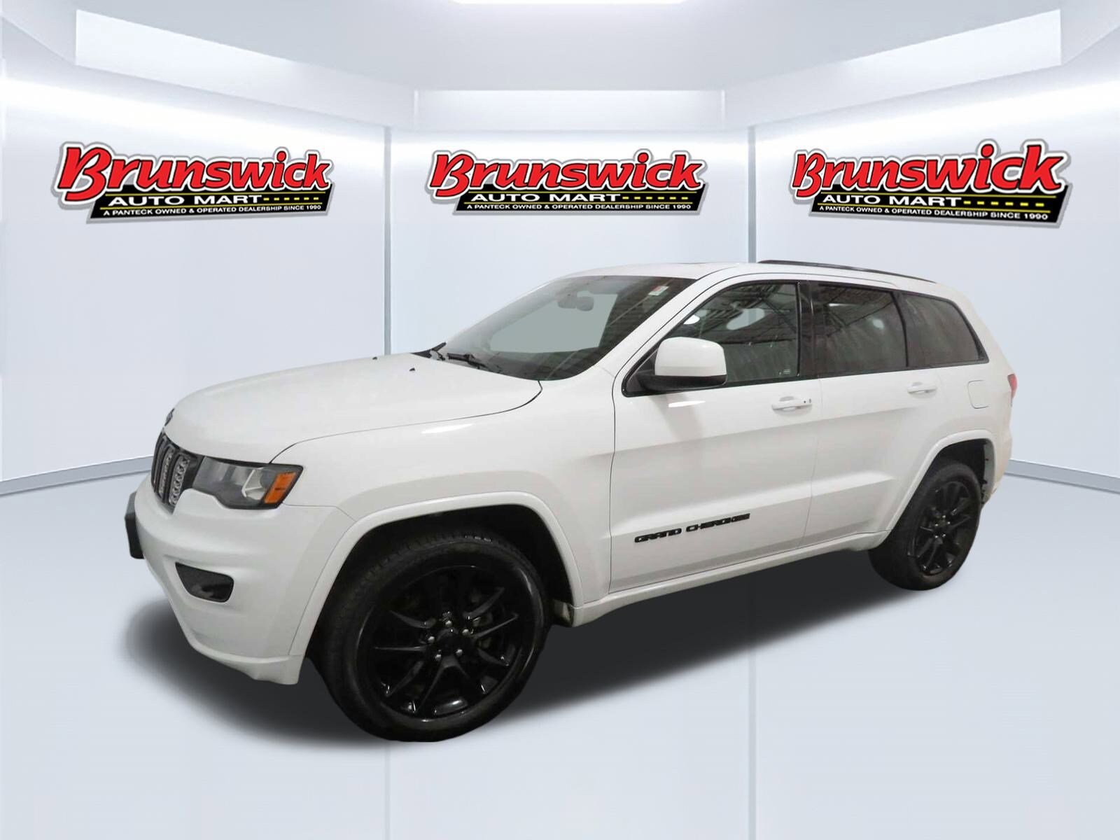 2019 Jeep Grand Cherokee Altitude photo 2