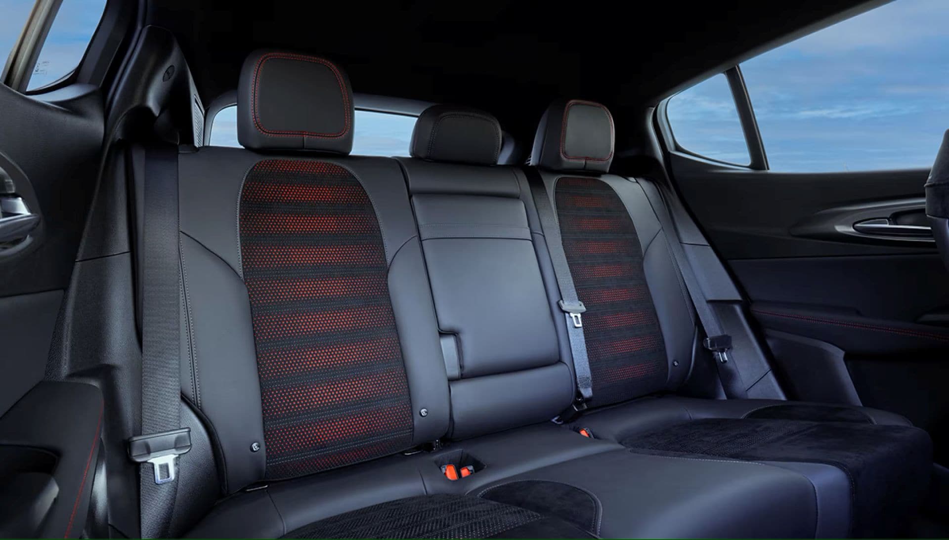 2025-dodge-hornet-interior-seats.jpg