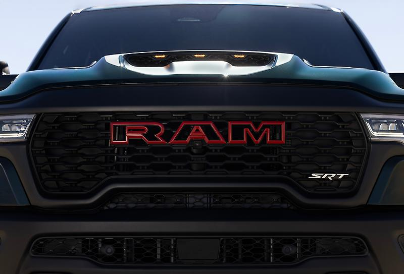 Front grille of the 2027 RAM 1500