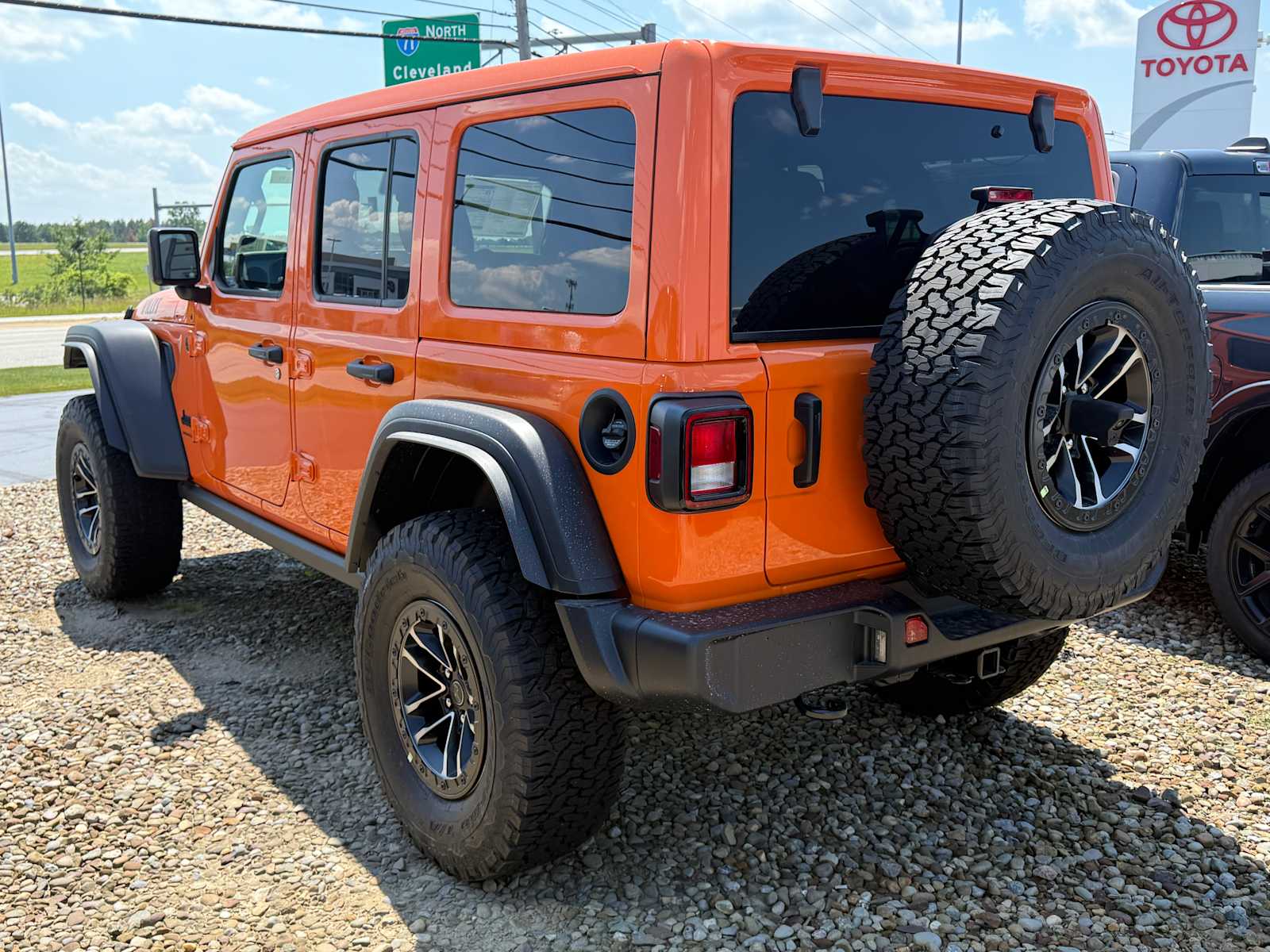 2025 Jeep Wrangler Willys Sport photo 3