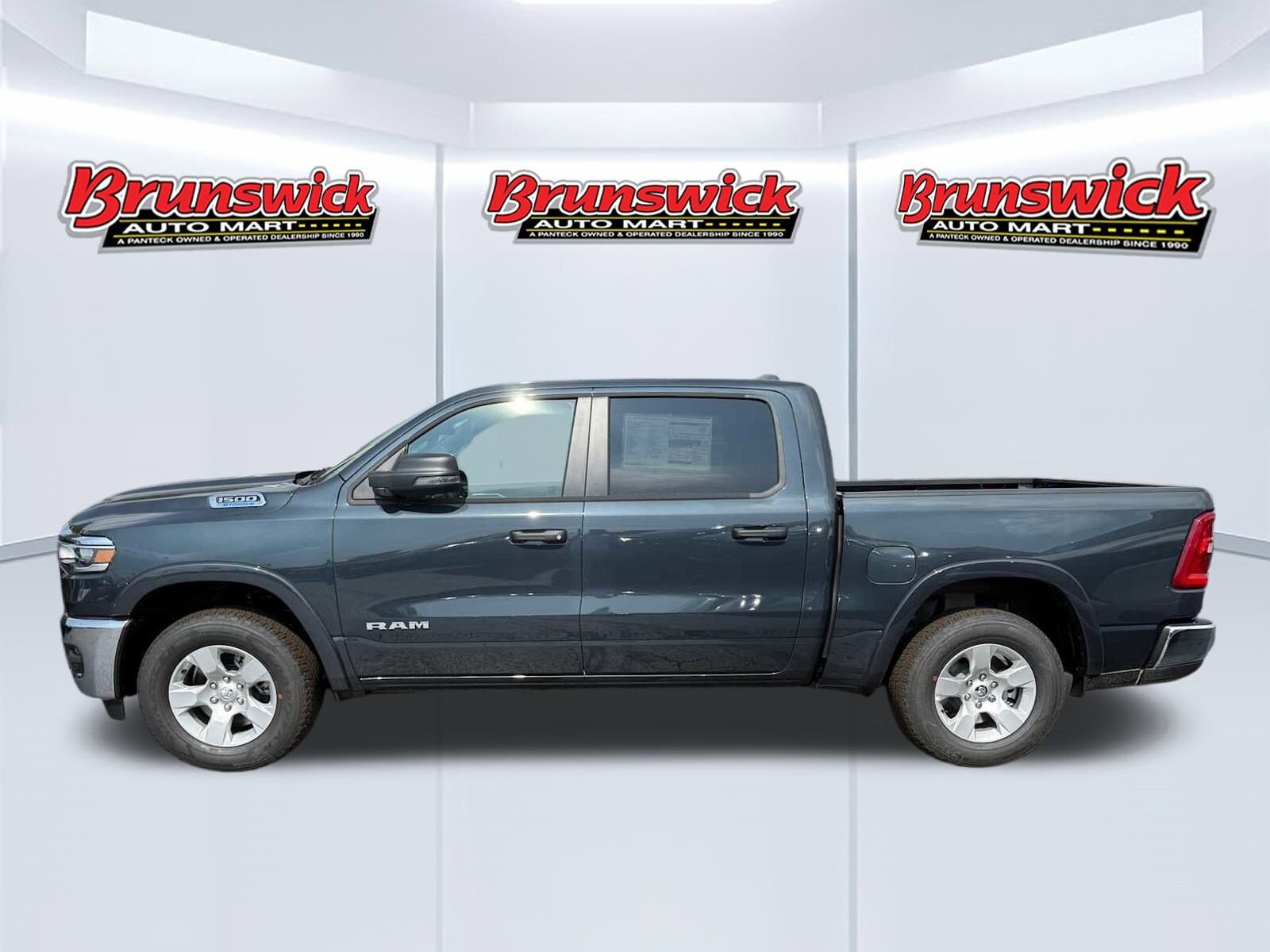 2026 Ram 1500 Big Horn photo 3