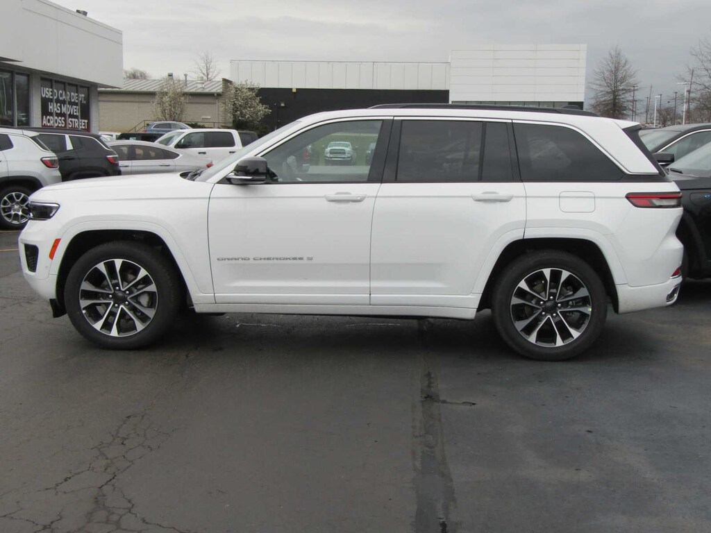 New 2024 Jeep Grand Cherokee OVERLAND 4X4 For Sale in Brunswick, OH