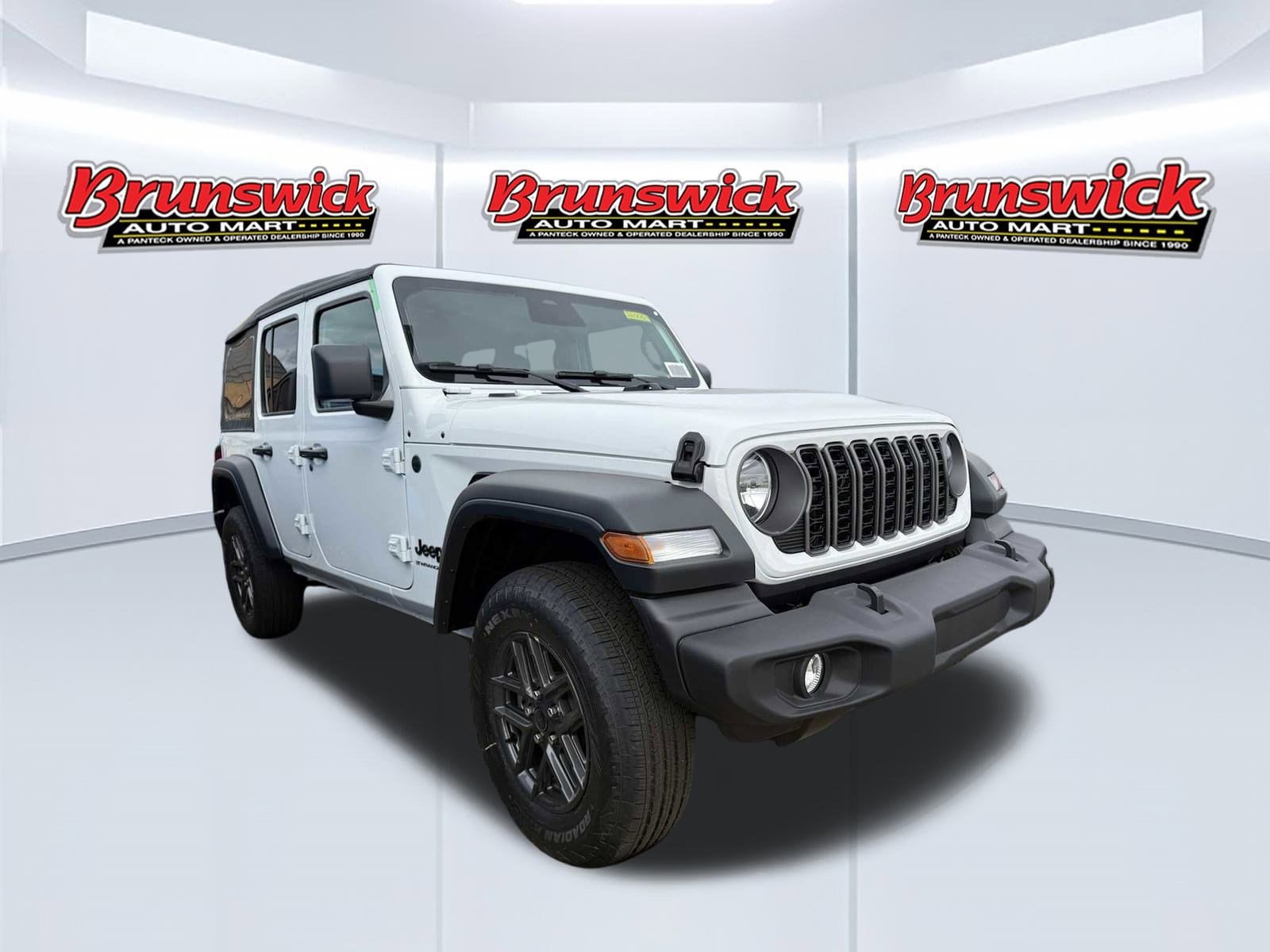 2026 Jeep Wrangler 4-Door Sport S's photo