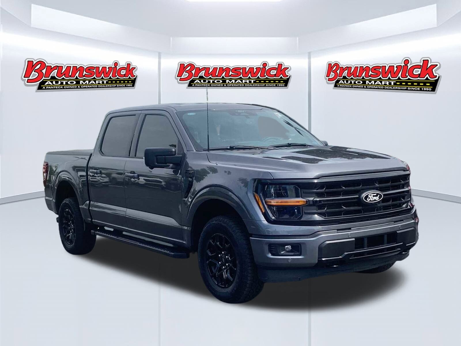 2024 Ford F-150 XLT photo 2