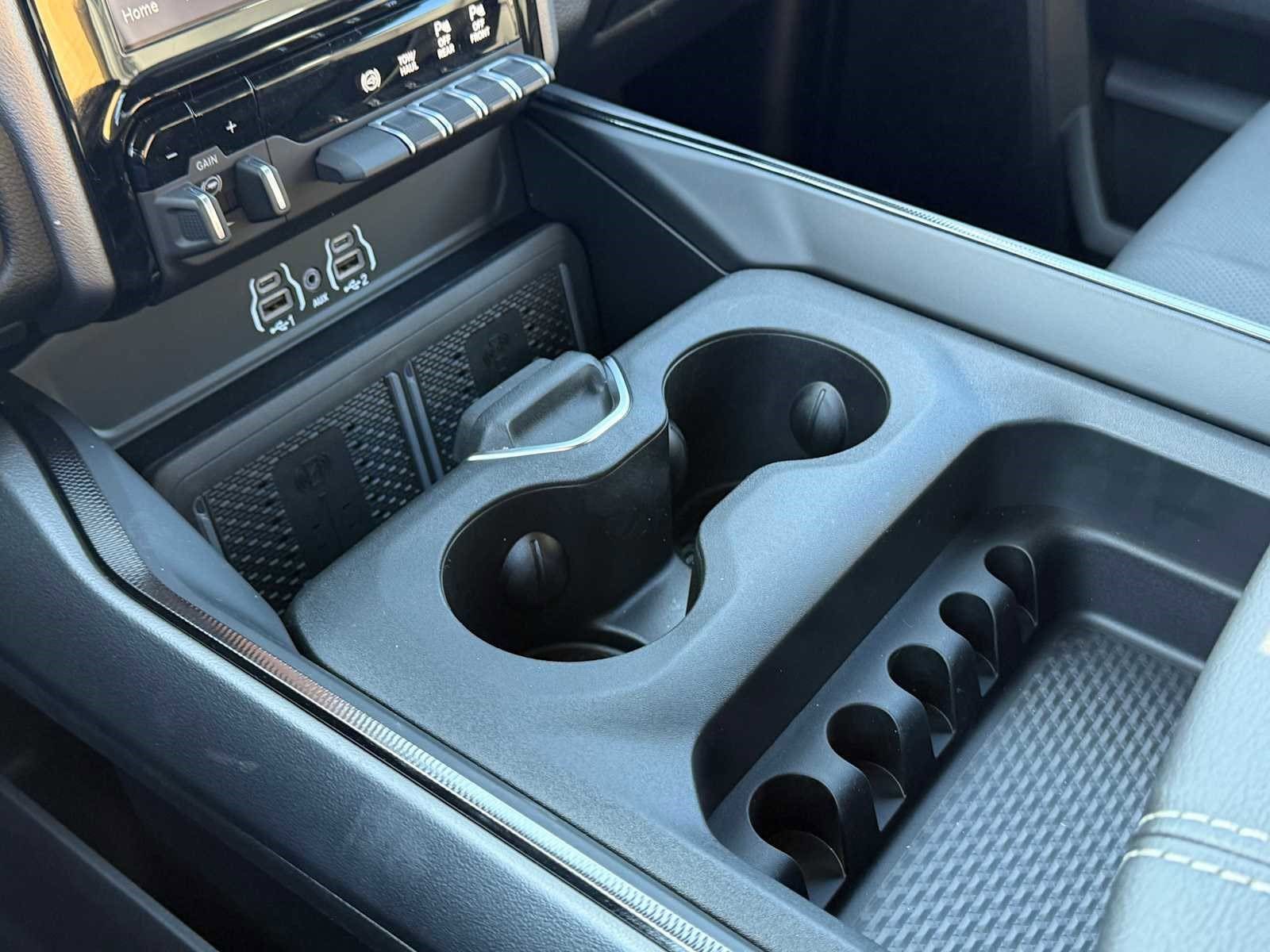 2026 RAM 2500 Limited - Photo 17