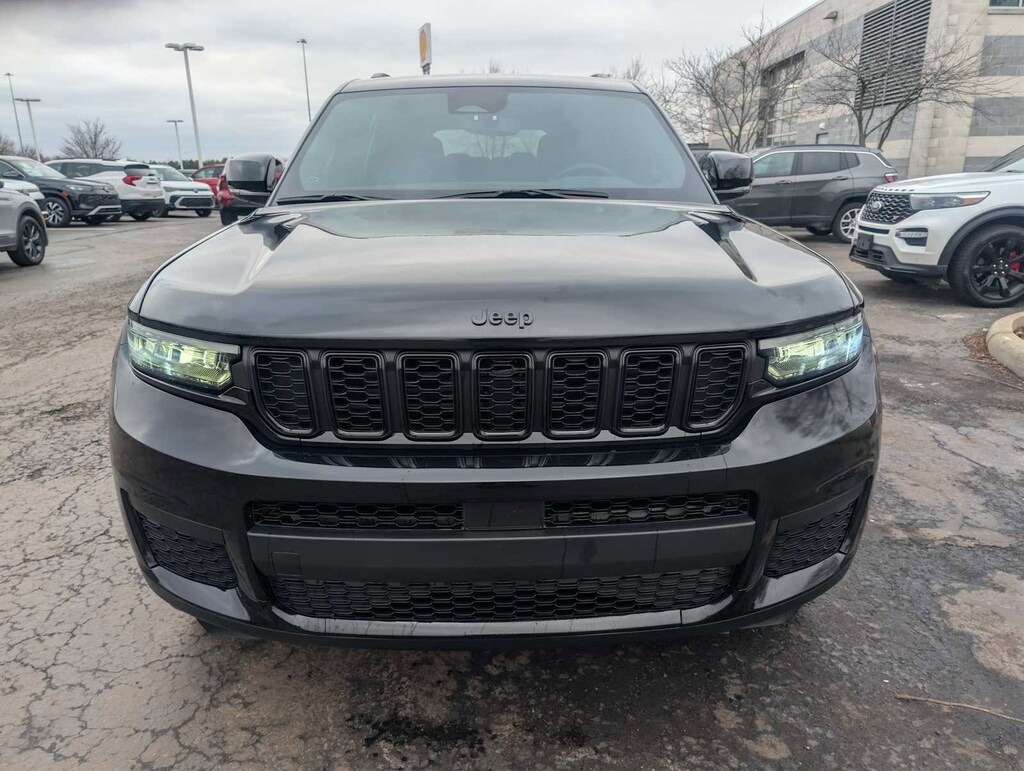 Used 2024 Jeep Grand Cherokee L Laredo SUV