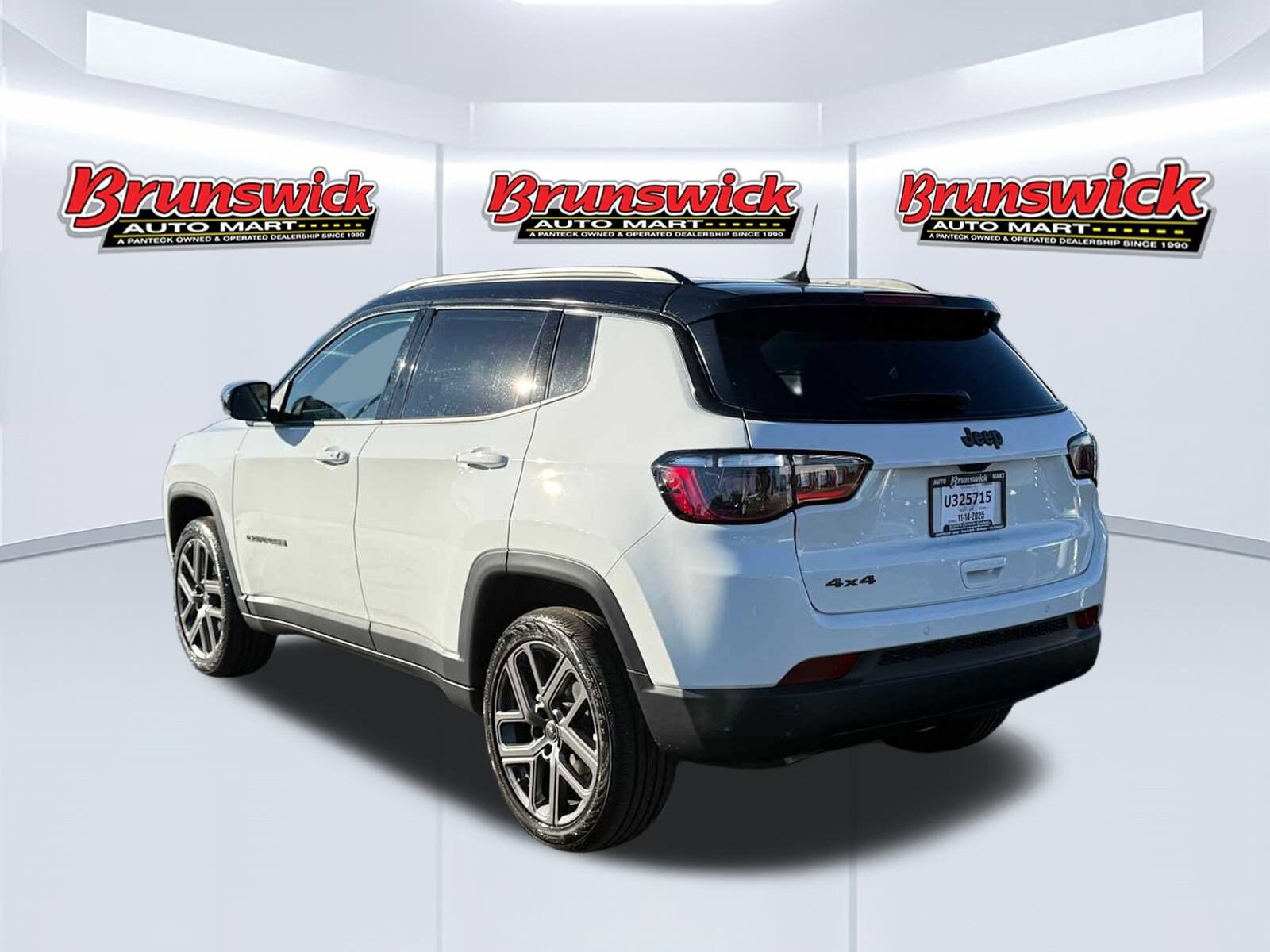 2026 Jeep Compass Limited Altitude photo 4