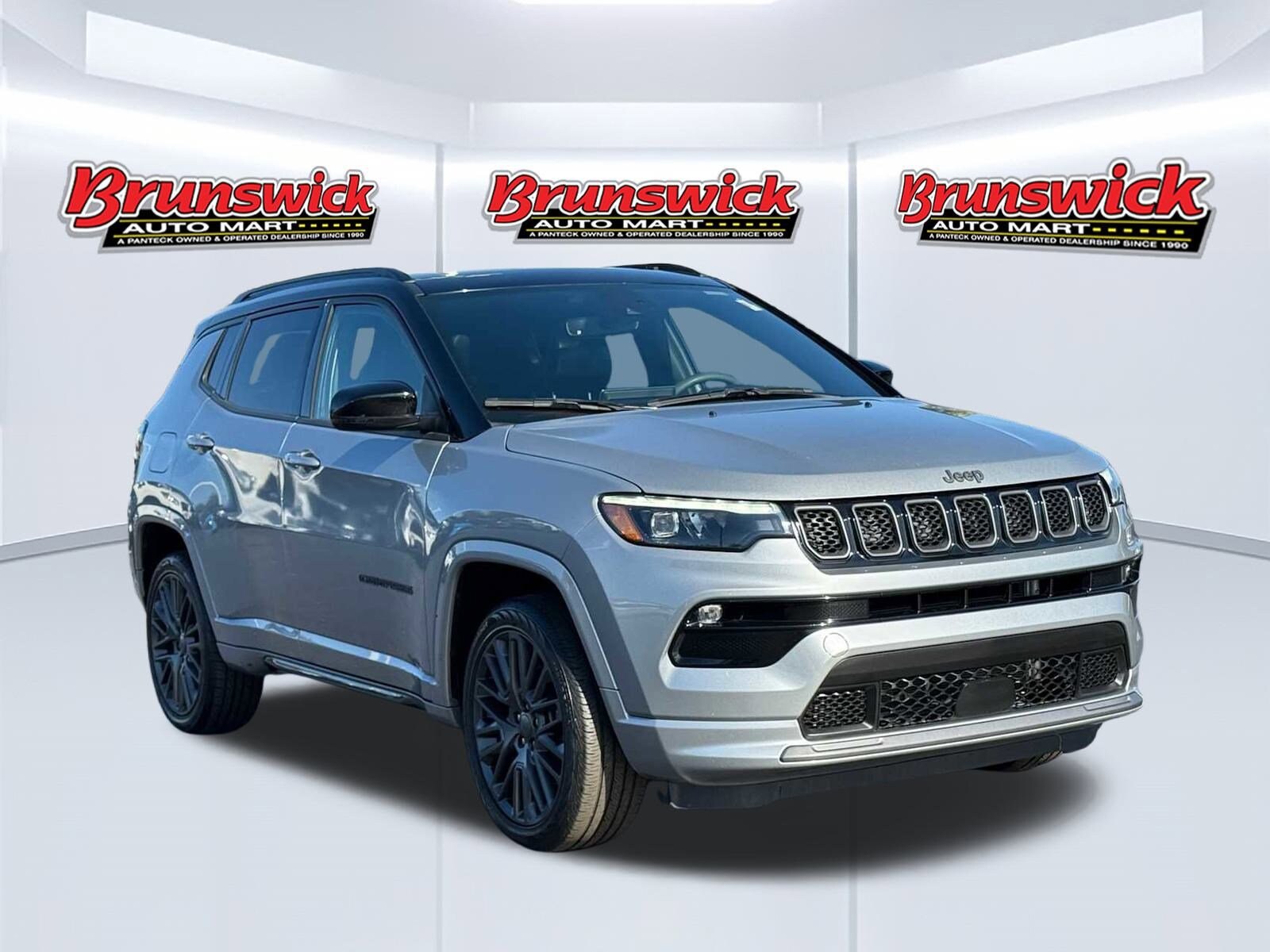 2023 Jeep Compass Limited photo 3