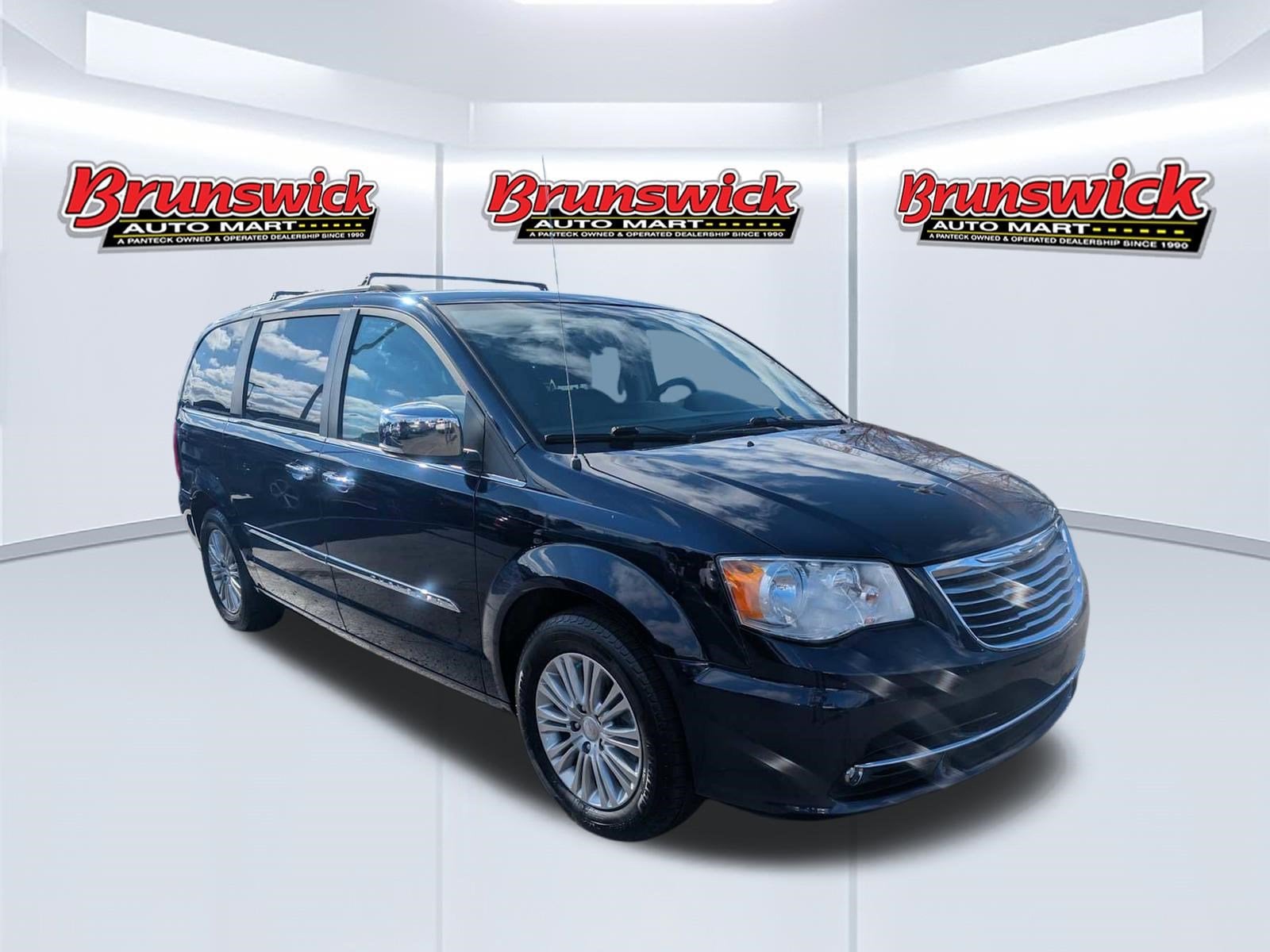 2016 Chrysler Town & Country Touring-L