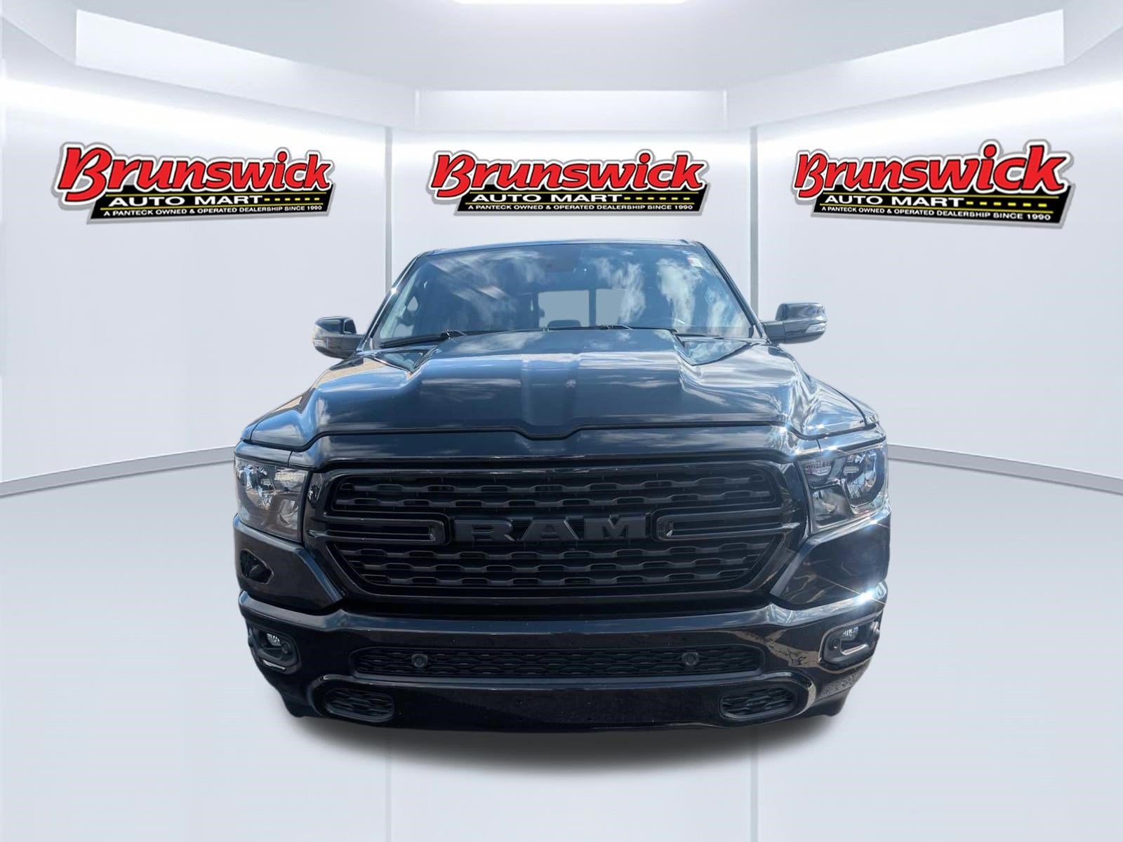 View vehicle photo 2