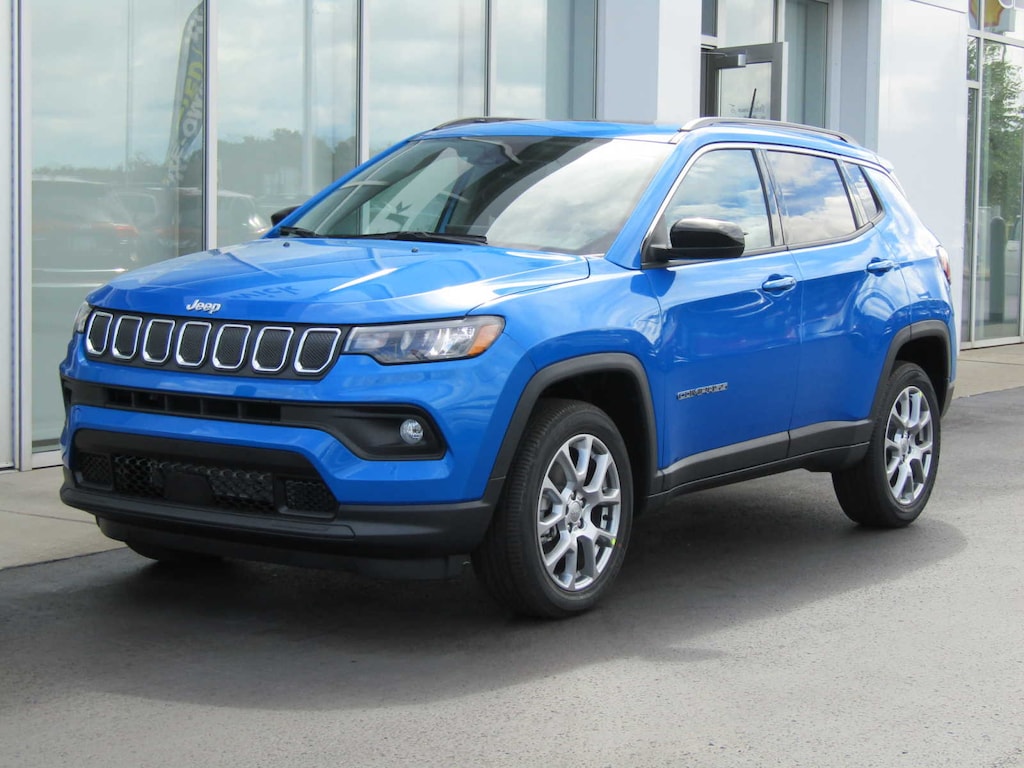 New 2025 Jeep Compass LATITUDE LUX 4X4 For Sale in Brunswick, OH Near