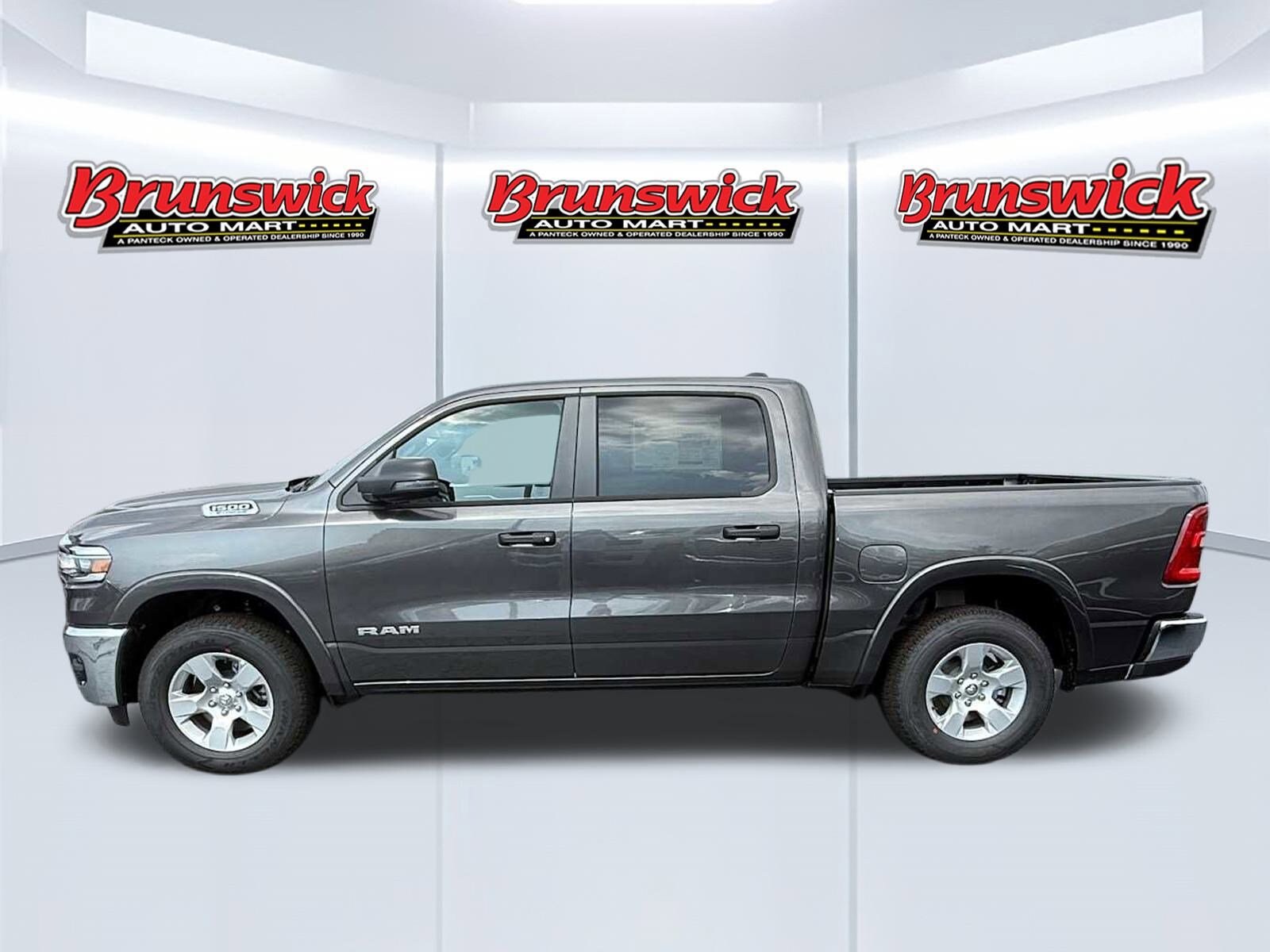 2025 Ram 1500 Big Horn photo 3