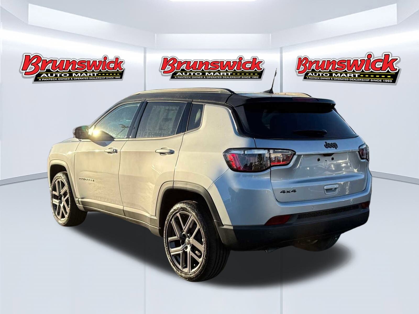 2026 Jeep Compass Limited Altitude photo 4