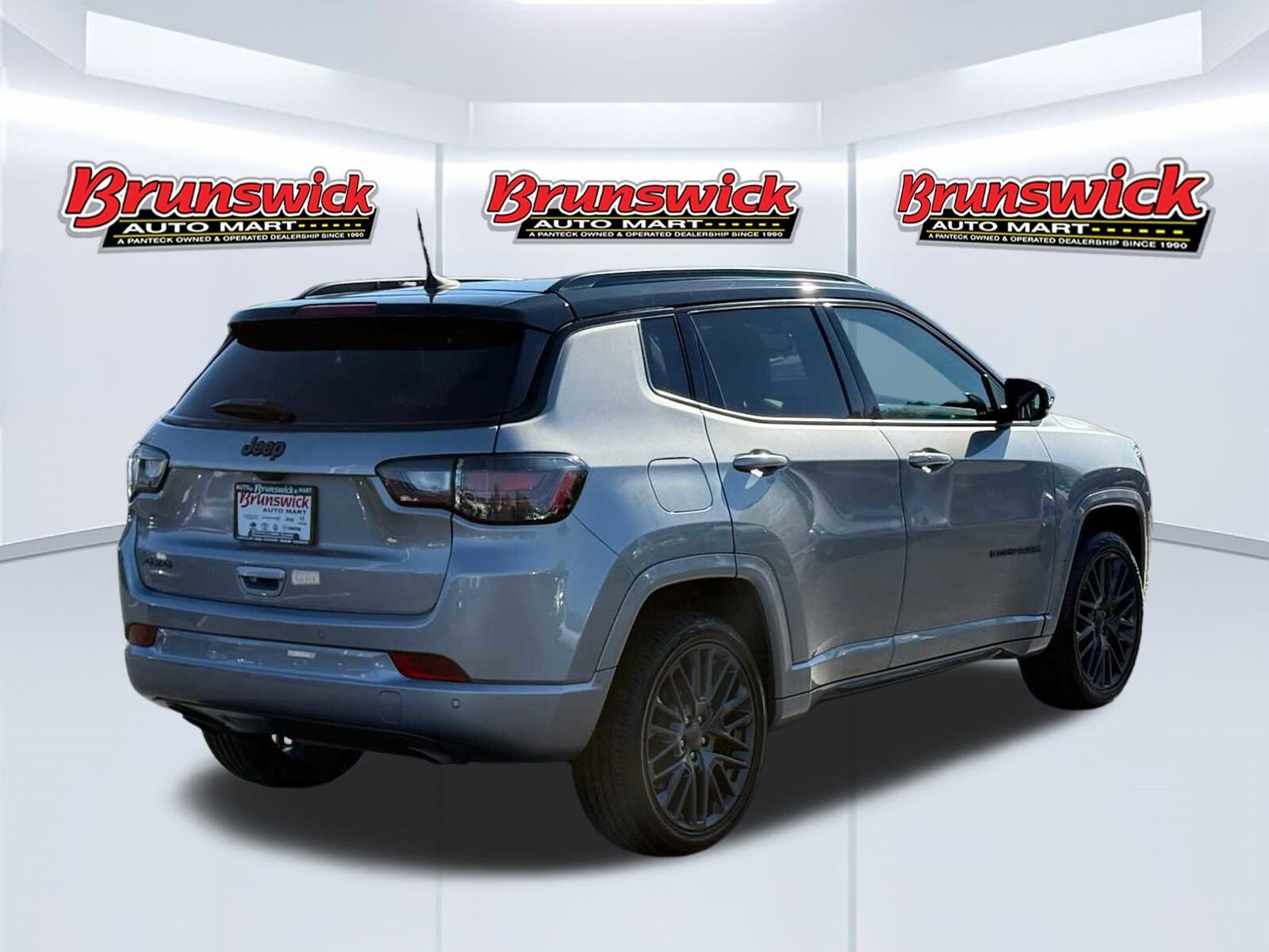 2023 Jeep Compass Limited photo 4